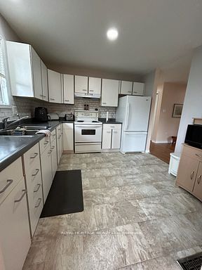 12 Juniper Court, Kawartha Lakes, ON K0M 1A0 photo 3