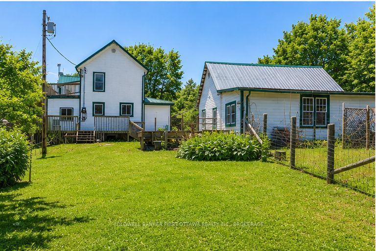718 Jones Falls Road, Rideau Lakes, ON K0G 1E0 photo 4