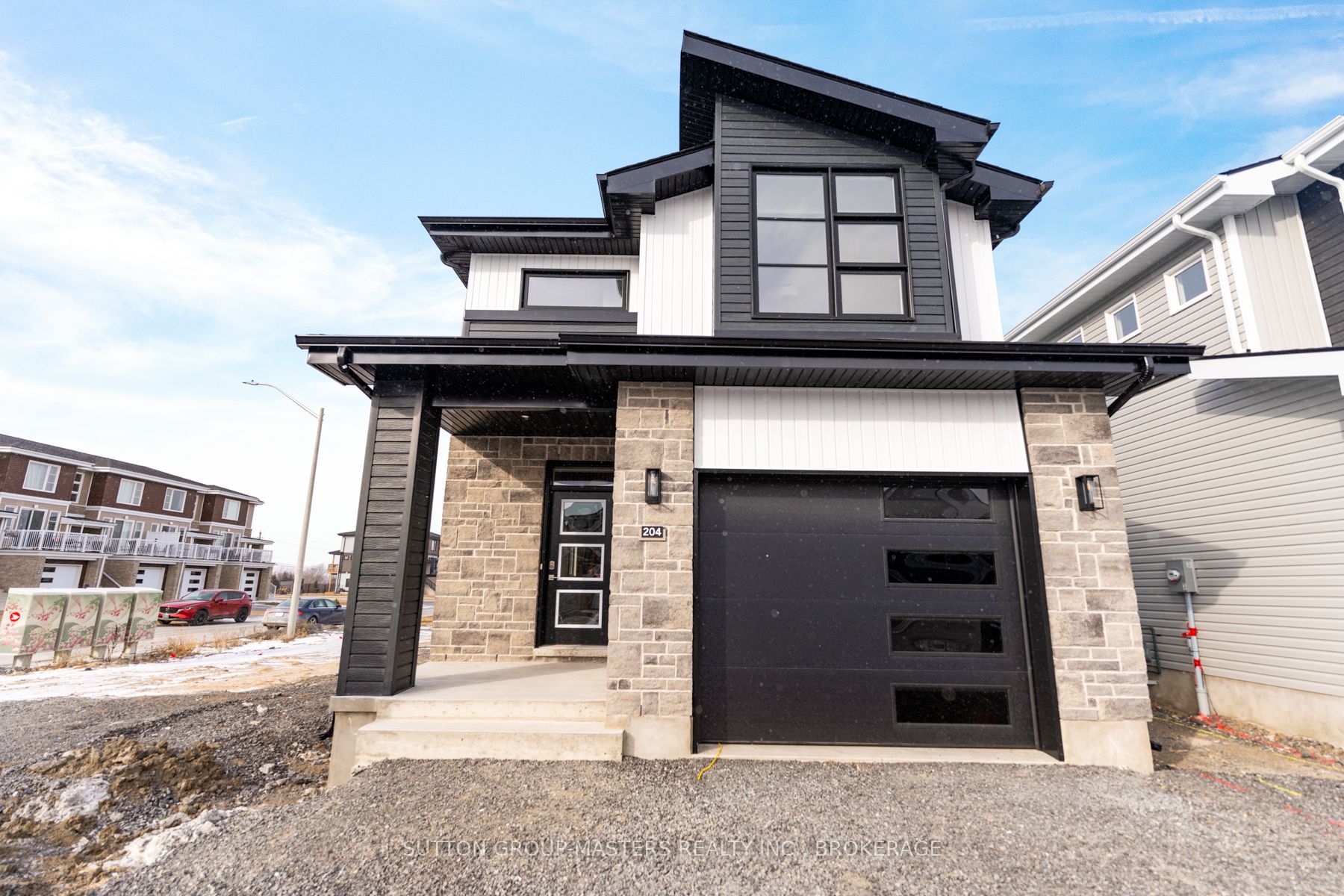 204 Superior Drive, Loyalist, ON K7N 0E5 photo 4