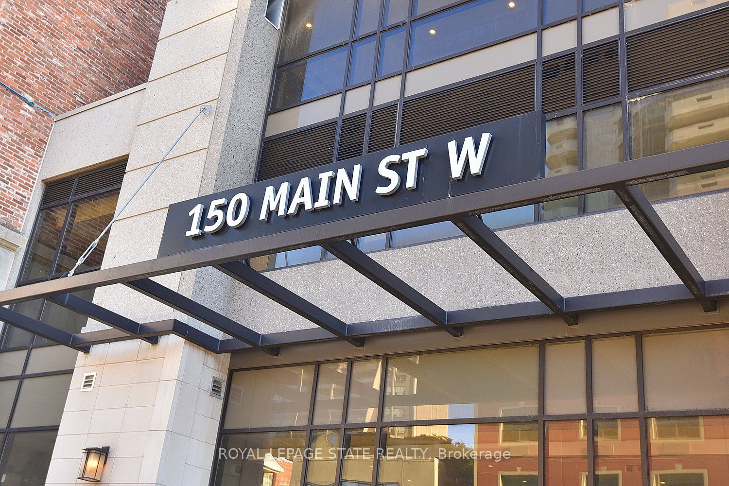 150 Main Street W 603, Hamilton, ON L8P 1H8 photo 3