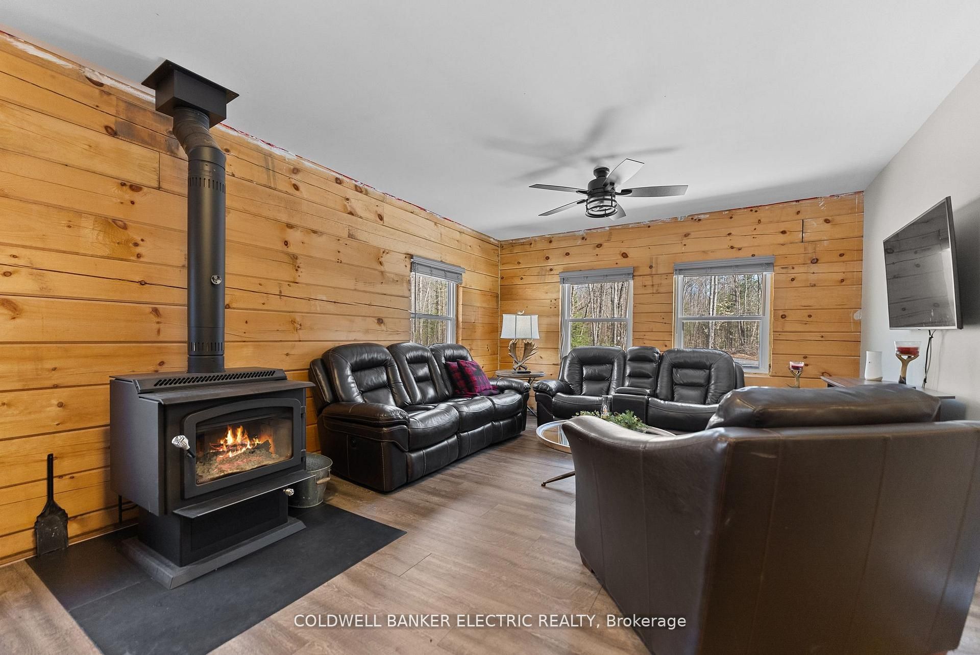2075 Dyno Road, Highlands East, ON K0L 1C0 photo 2