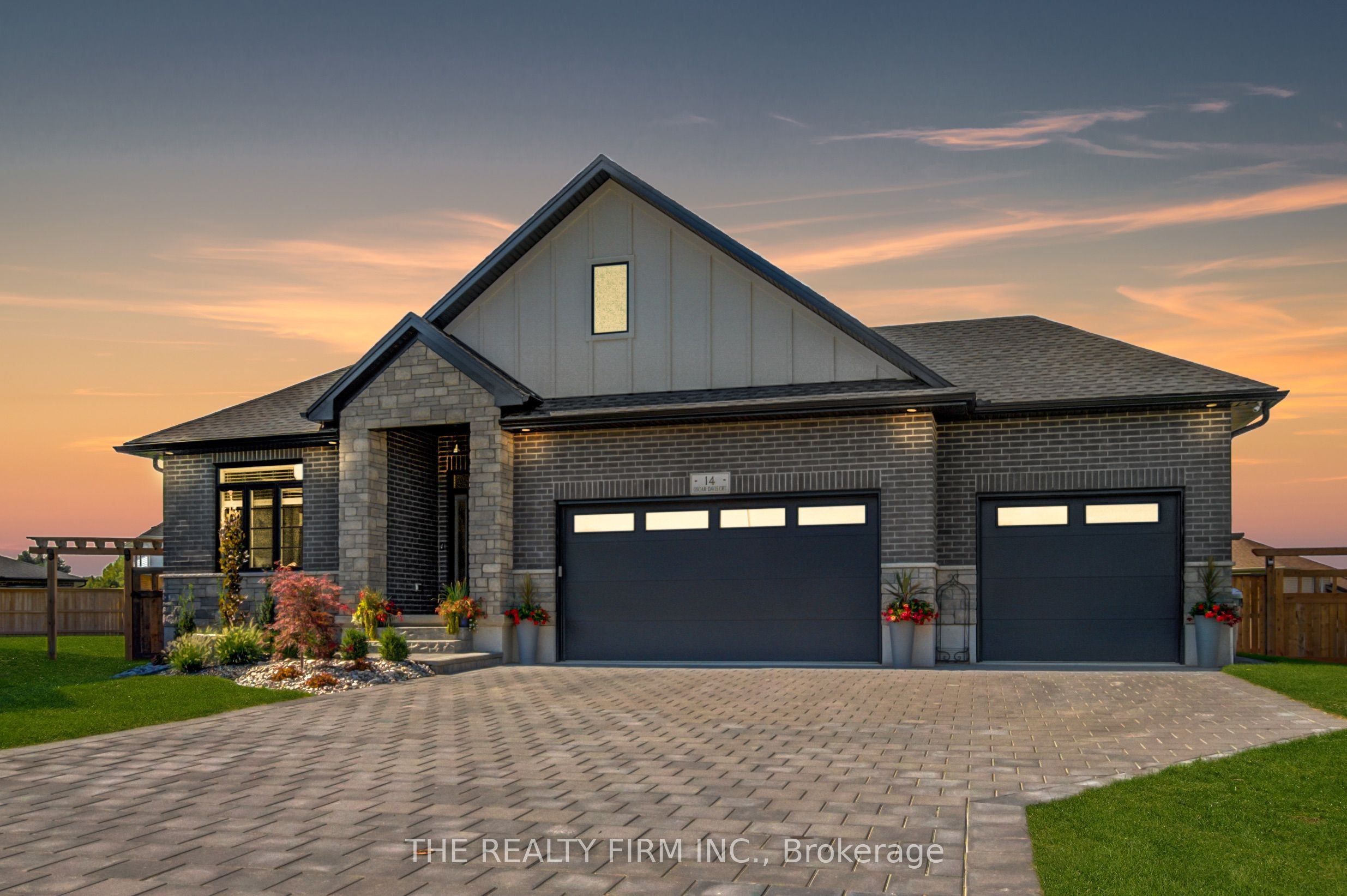 283 Elizabeth Street, Southwest Middlesex, ON N0L 1M0