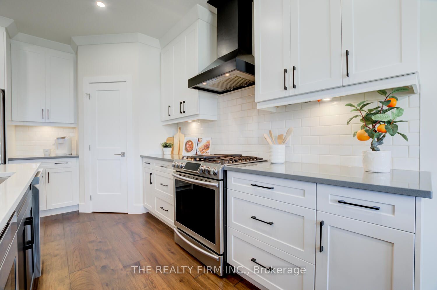 283 Elizabeth Street, Southwest Middlesex, ON N0L 1M0 photo 4