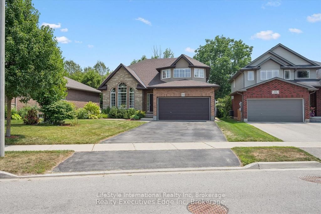 51 Marr Drive, Centre Wellington, ON N0B 1S0 photo 3