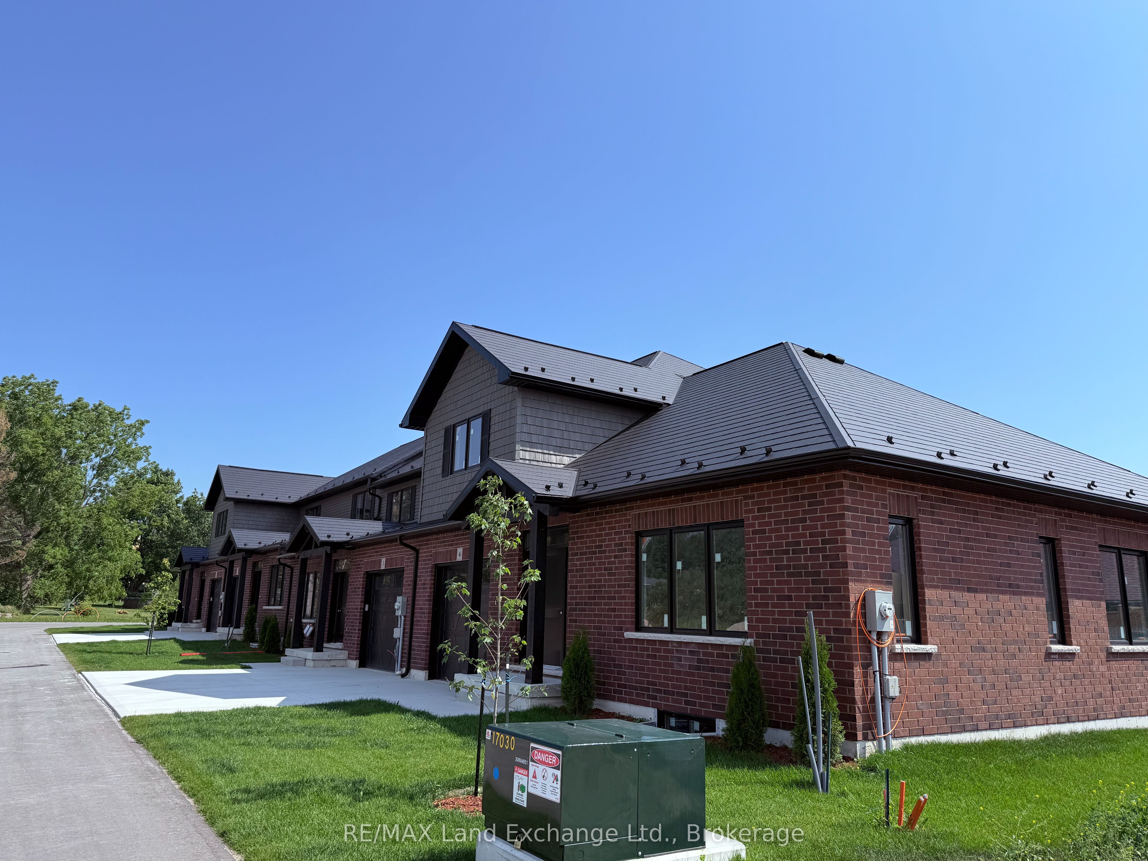 8 GOLF LINKS Road Unit 4, Kincardine, ON N2Z 0G1 photo 2