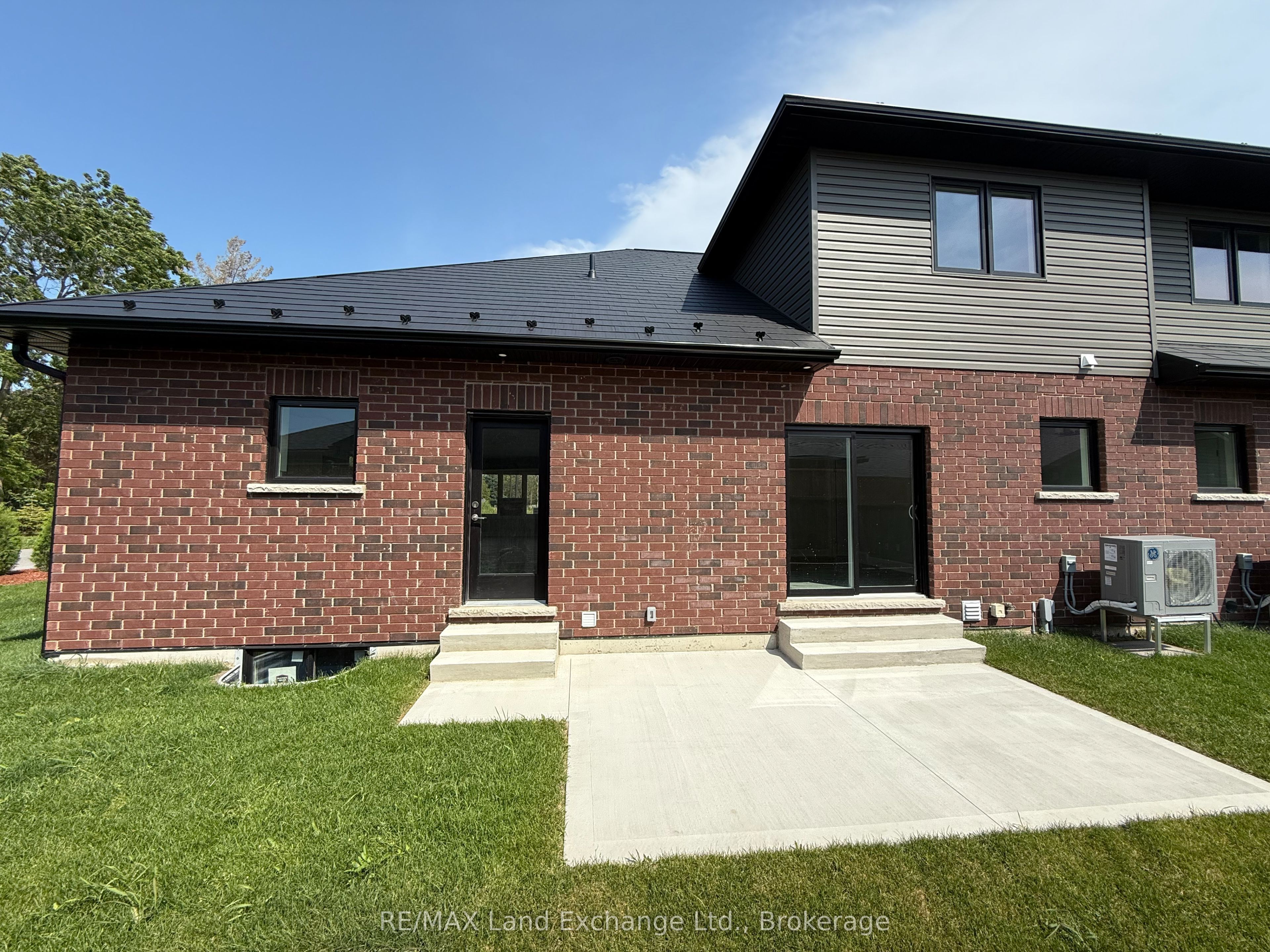 8 GOLF LINKS Road Unit 4, Kincardine, ON N2Z 0G1 photo 4