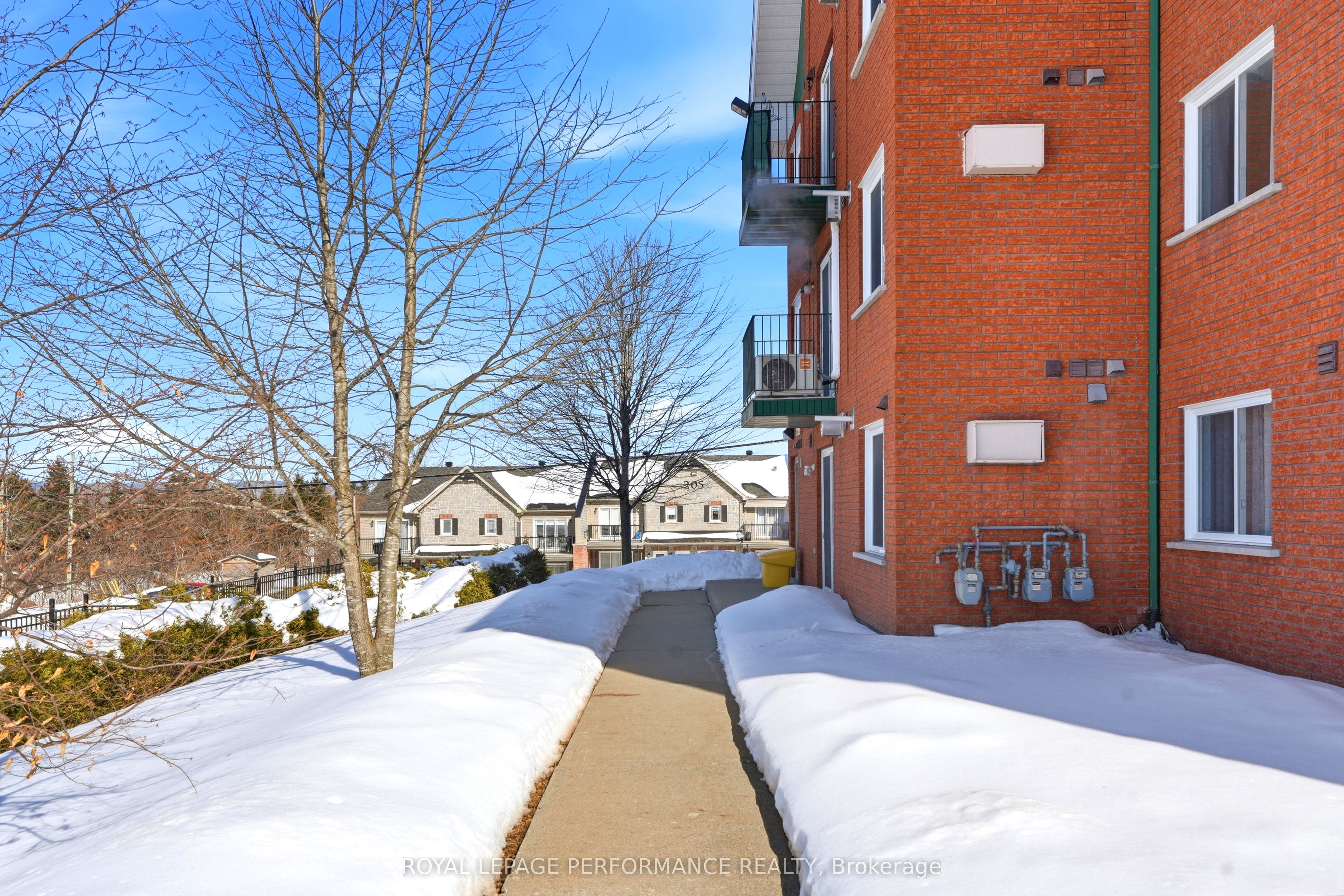 1101 Clement Street 122, Hawkesbury, ON K6A 3P1 photo 2