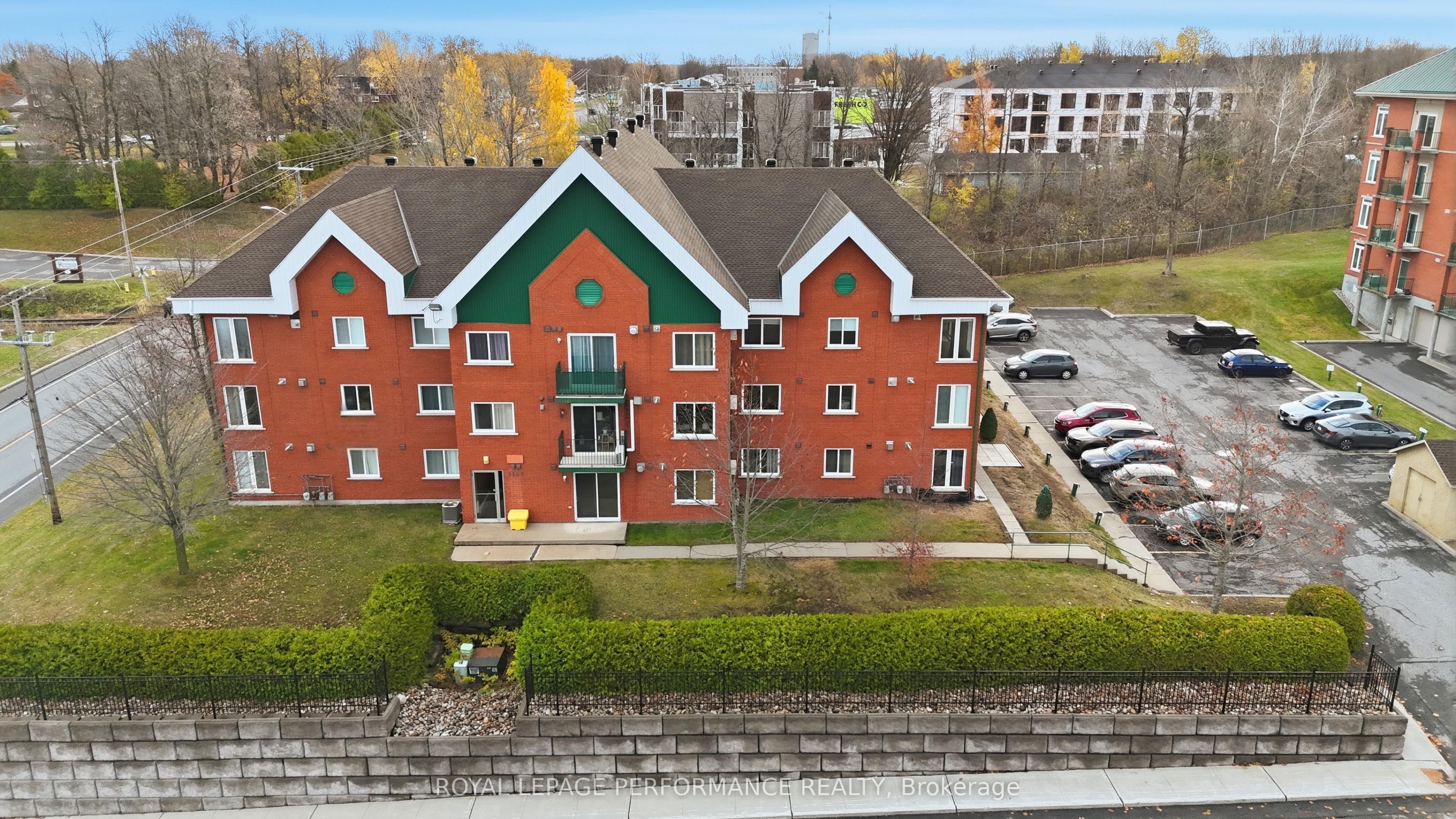 1101 Clement Street 122, Hawkesbury, ON K6A 3P1 photo 3