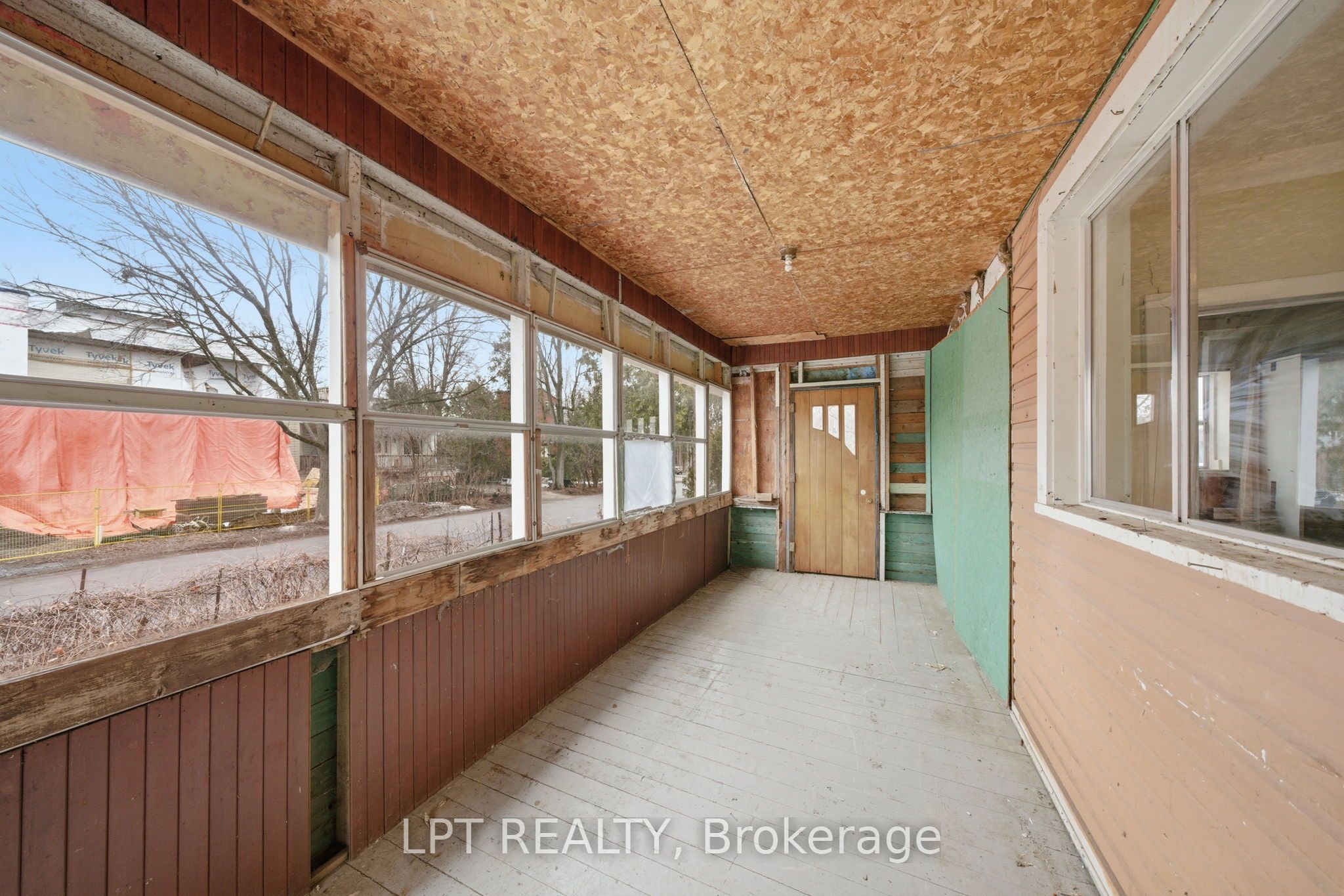 2838 Haughton Avenue, Britannia - Lincoln Heights and Area, ON K2B 6Z3 photo 5