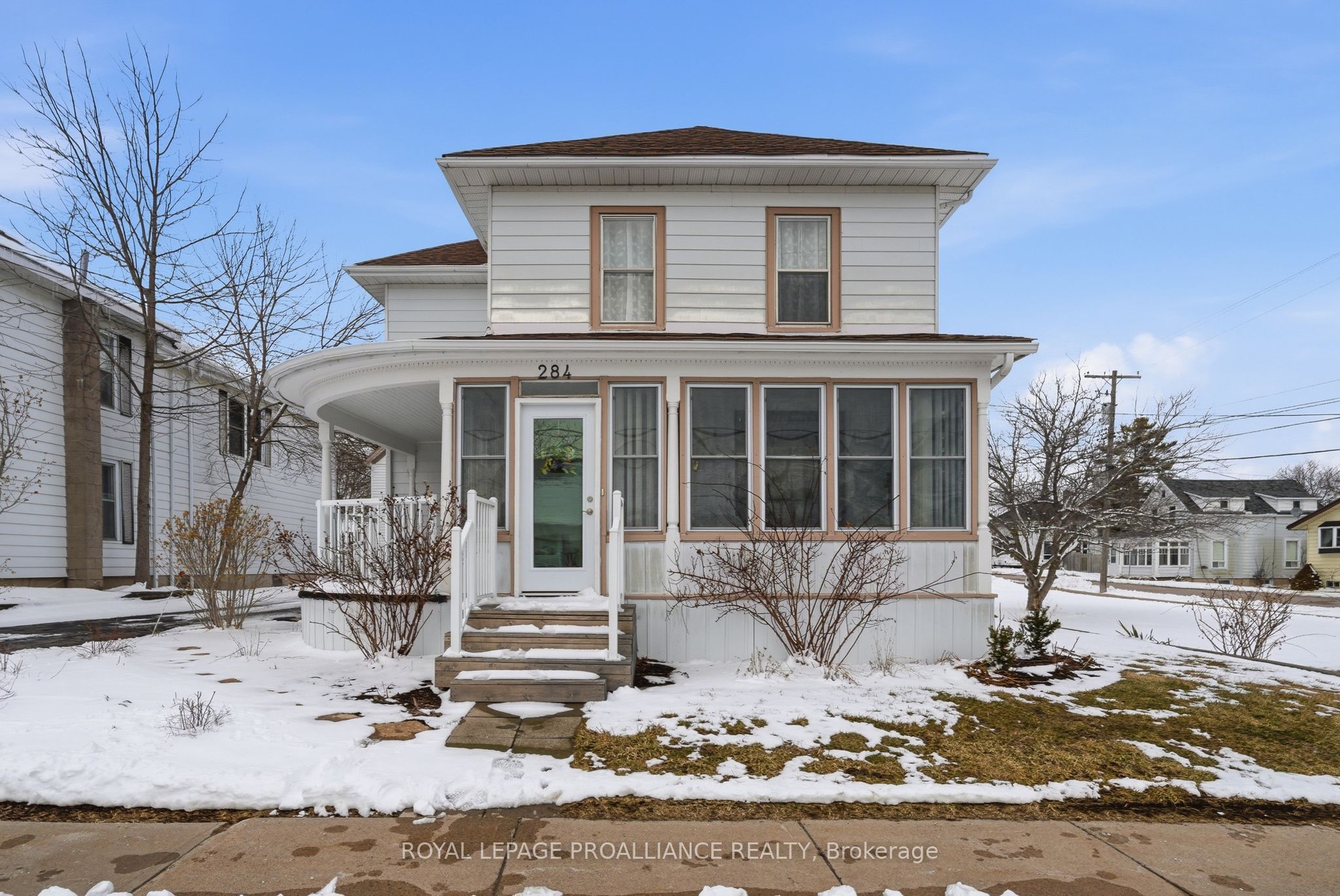 284 Noxon Avenue, Prince Edward County, ON K0K 3L0 photo 2