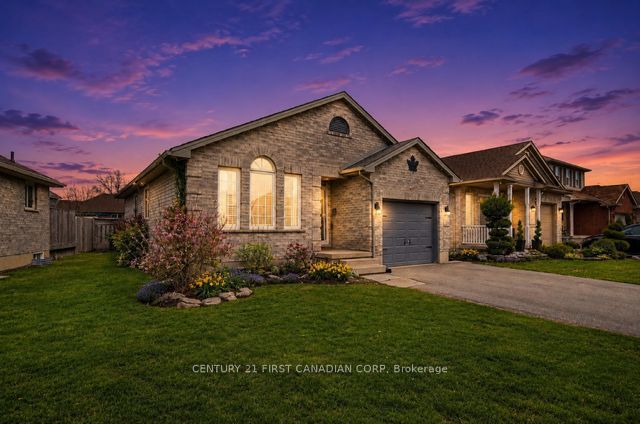 17 Cottonwood Drive, St. Thomas, ON N5P 4M3