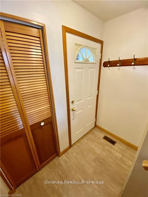 201 SILVERCREEK Parkway N 13, Guelph, ON N1H 3T4 photo 2