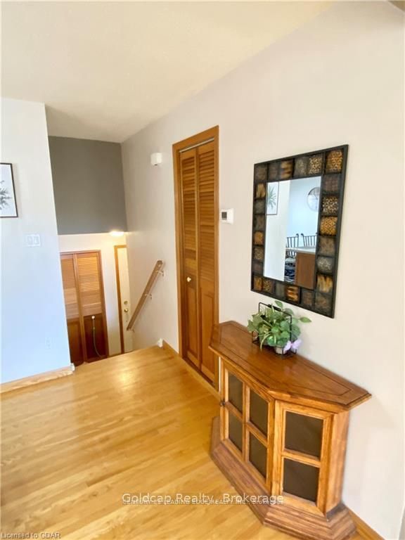 201 SILVERCREEK Parkway N 13, Guelph, ON N1H 3T4 photo 3