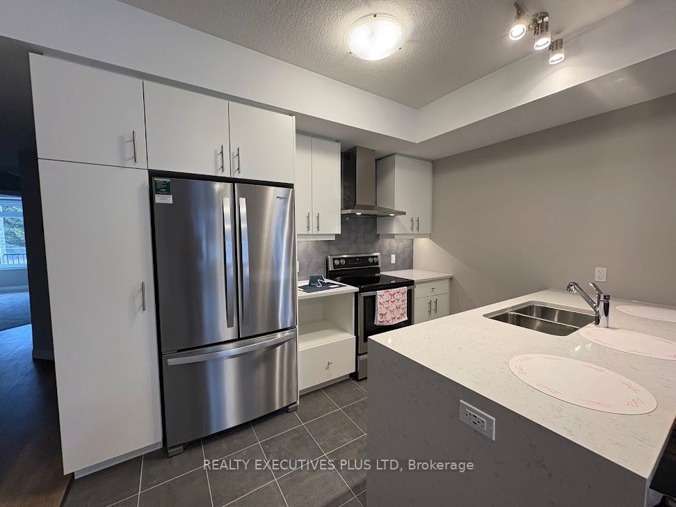 38 Thatcher Drive, Guelph, ON N1L 1B3 photo 4