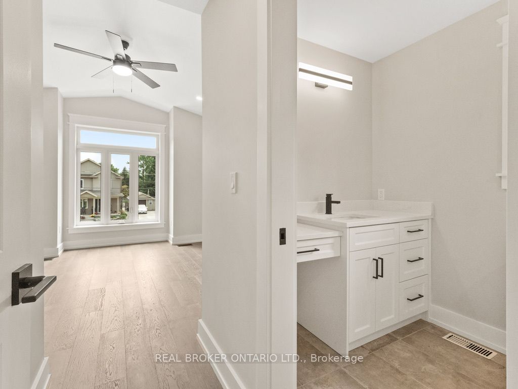 44 Topham Boulevard, Welland, ON L3C 3G2 photo 5