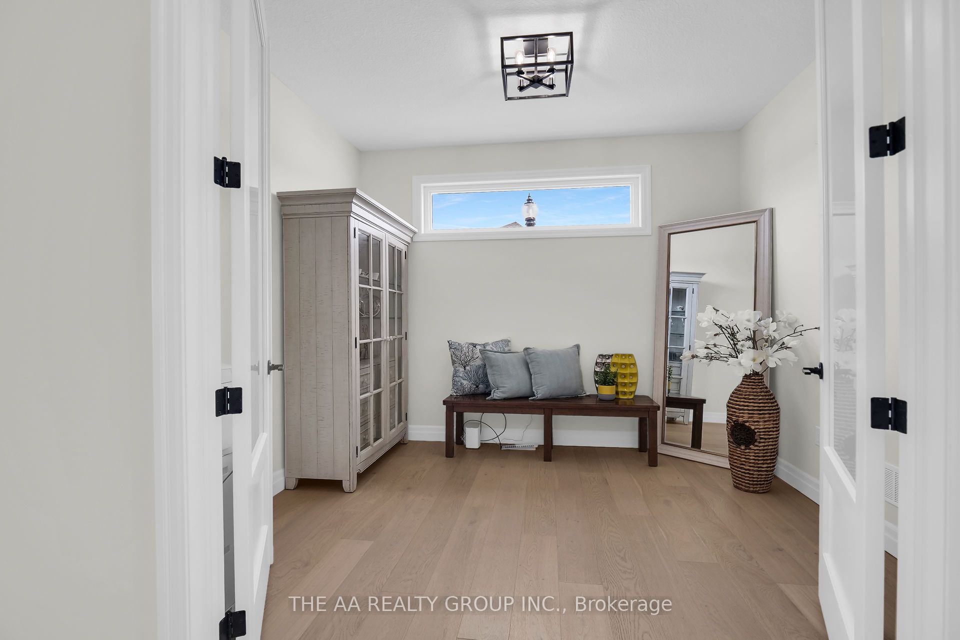 187 Foxborough Place, Thames Centre, ON N0M 2P0 photo 4