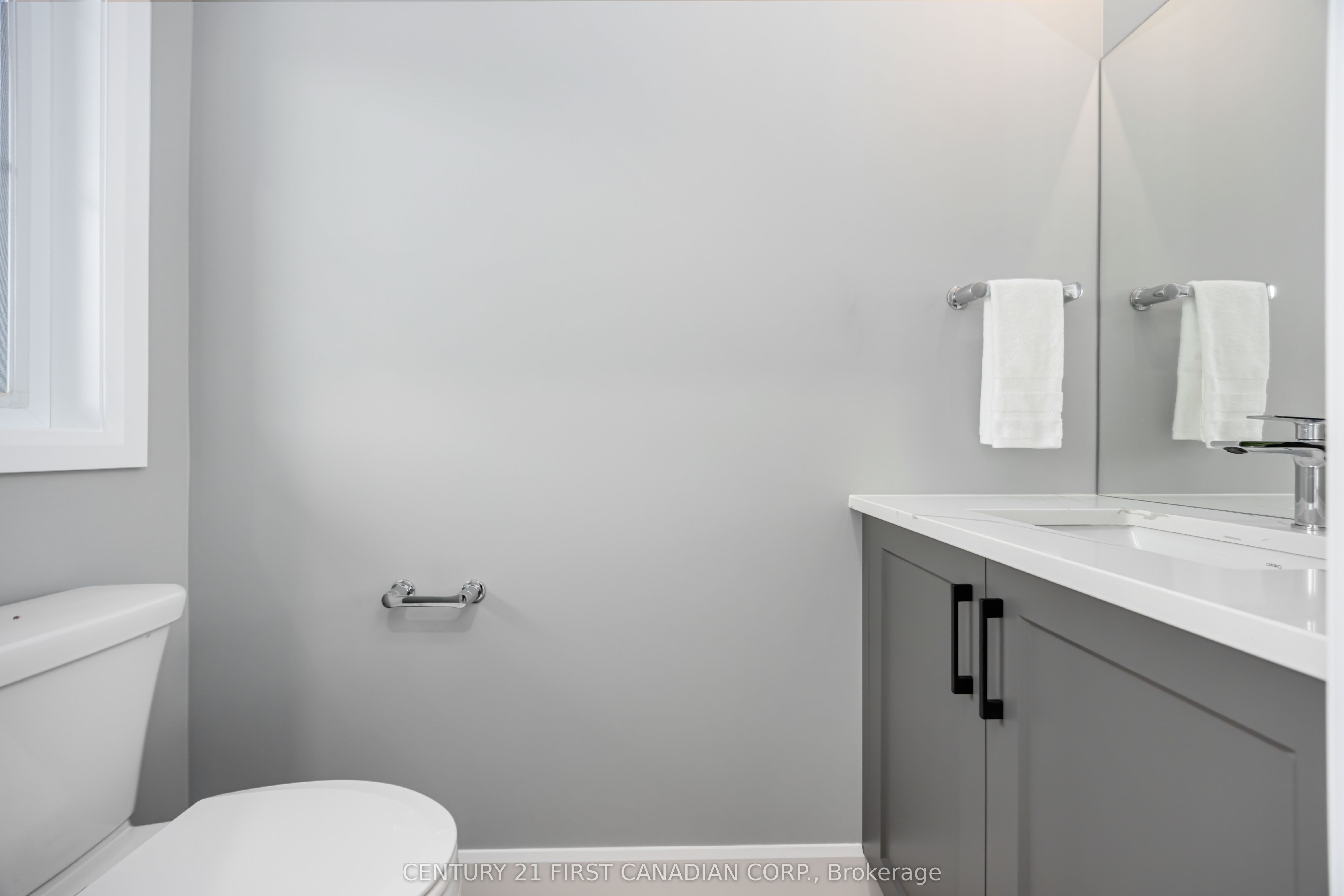 9 Postma Crescent, North Middlesex, ON N0M 1A0 photo 5