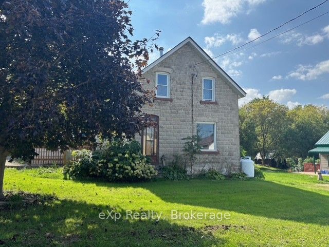 28 Queen Street W, Brockton, ON N0G 1S0