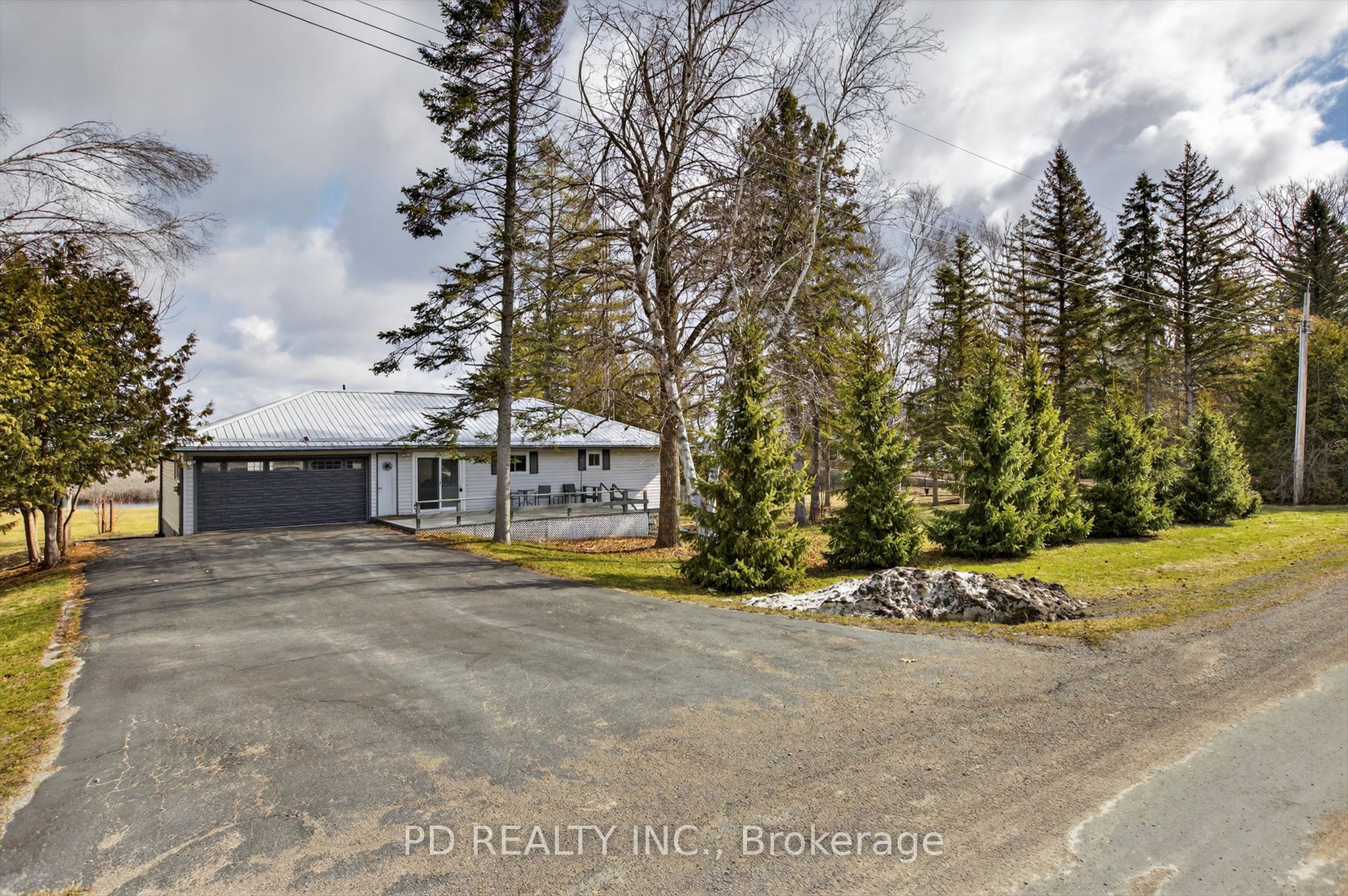 200 Charlore Park Drive, Kawartha Lakes, ON K0L 2W0 photo 4