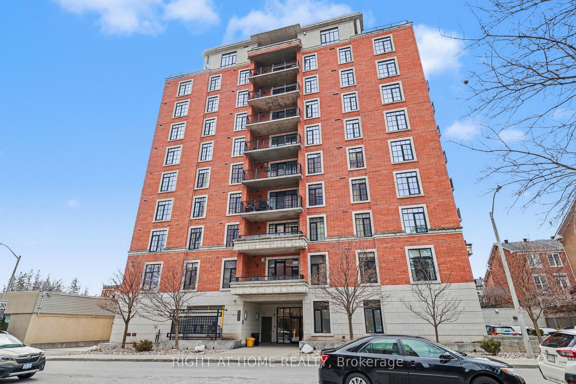 330 Loretta Avenue S 810, Dows Lake - Civic Hospital and Area, ON K1S 4E8 photo 3