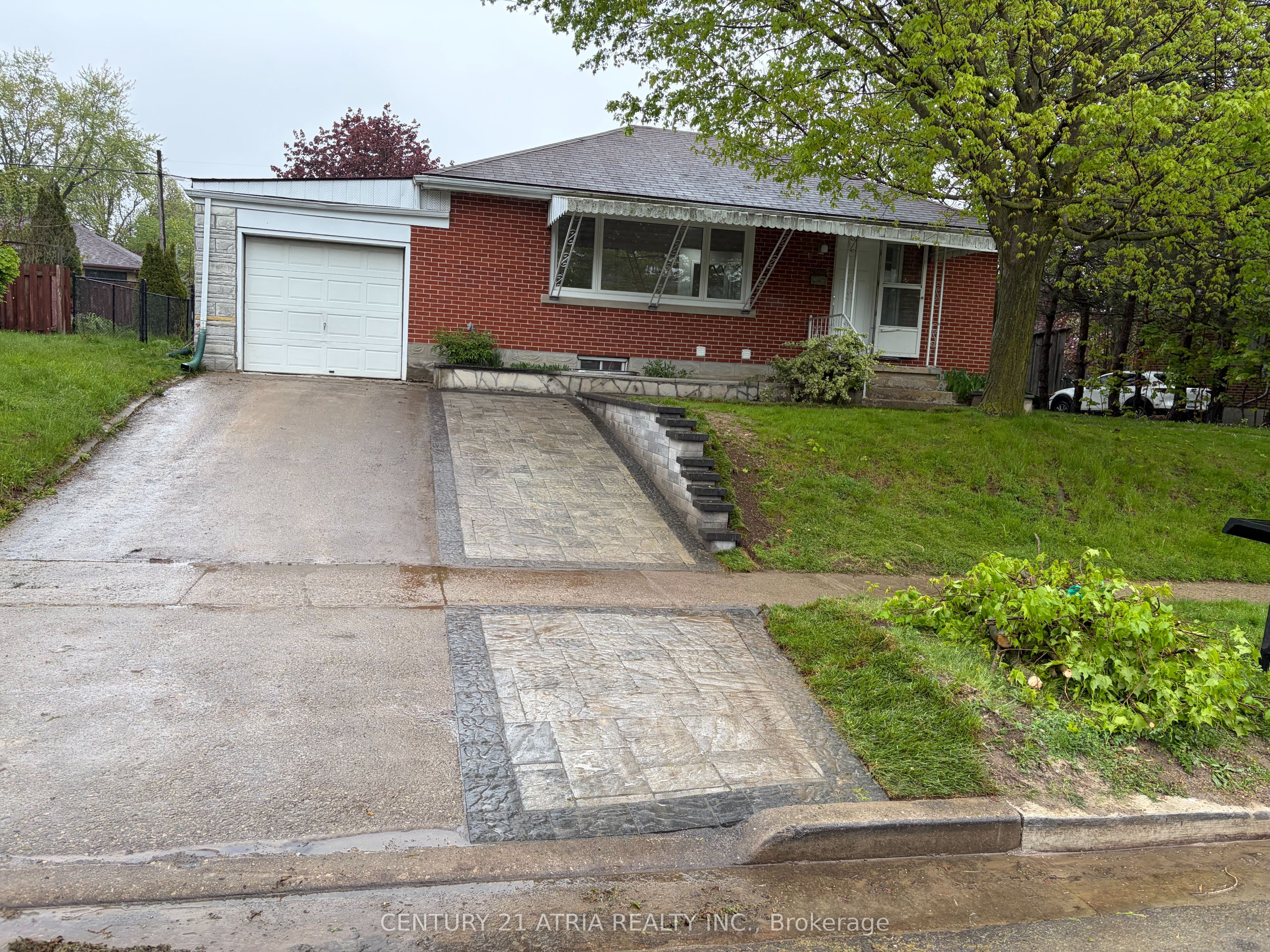 13 Ridgewood Avenue Upper, Guelph, ON N1H 6C3 photo 2