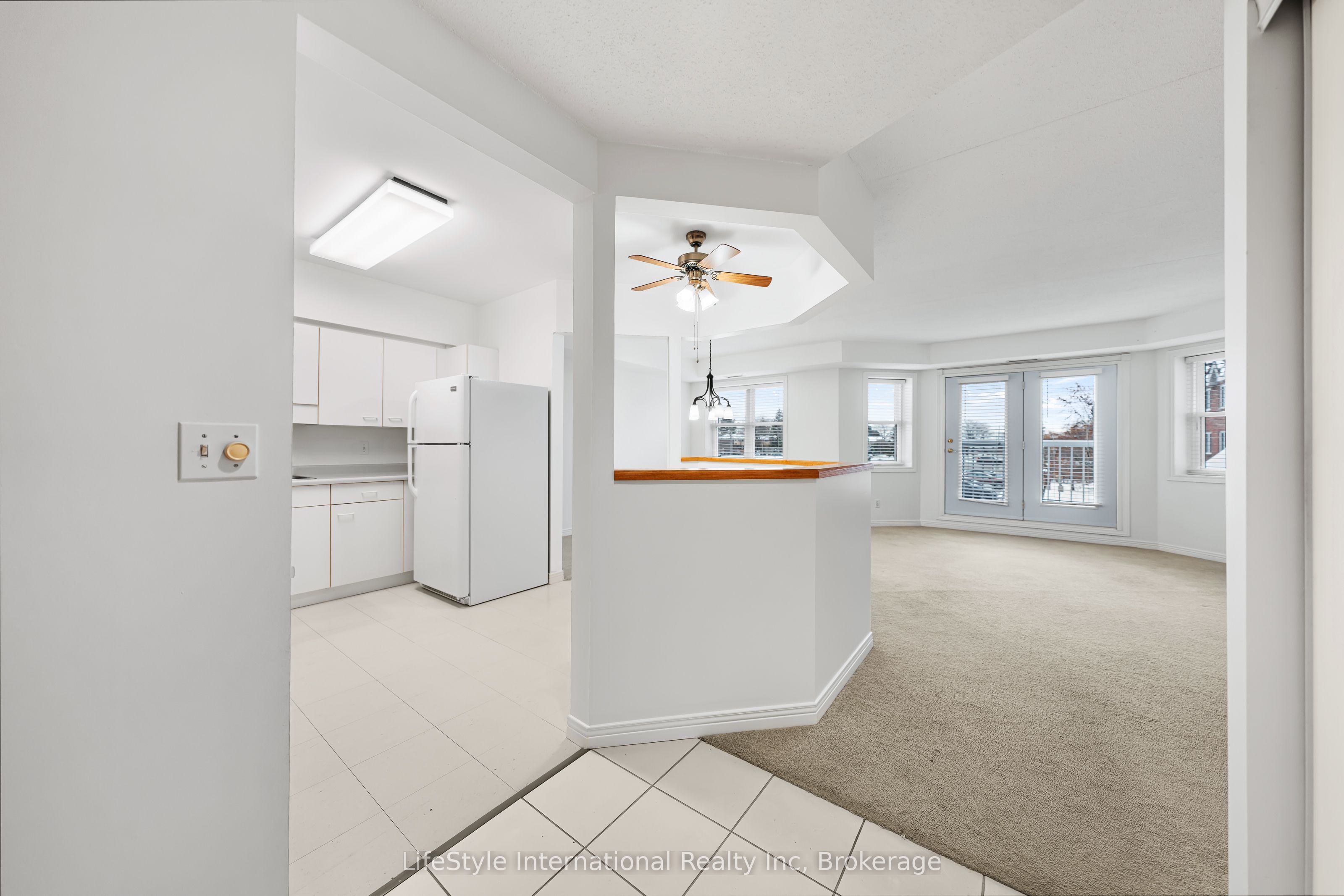 208 Silvercreek Parkway N 205, Guelph, ON N1H 8H2 photo 4