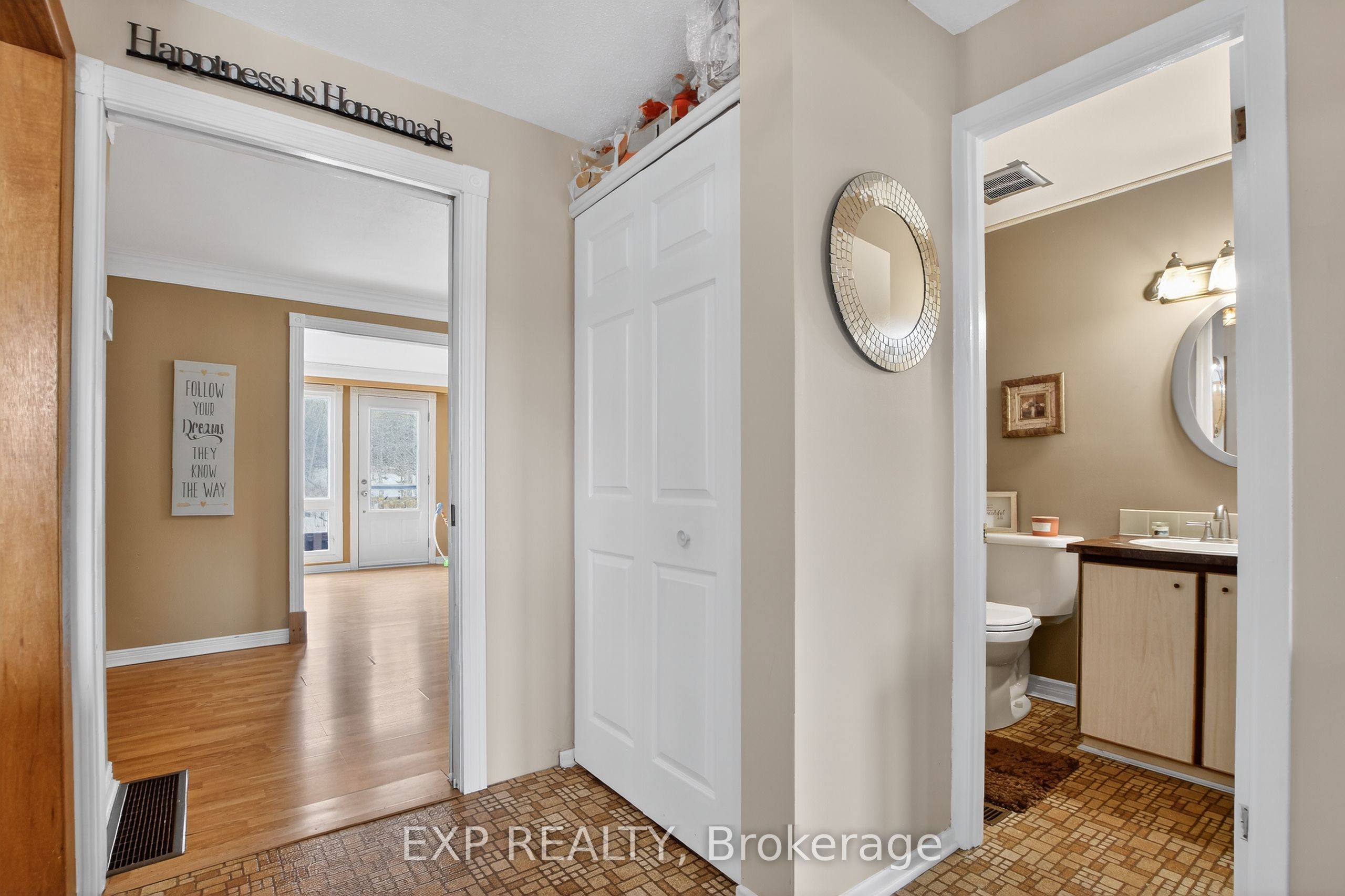 42F Benlea Drive 70, Tanglewood - Grenfell Glen - Pineglen, ON K2G 4A9 photo 3