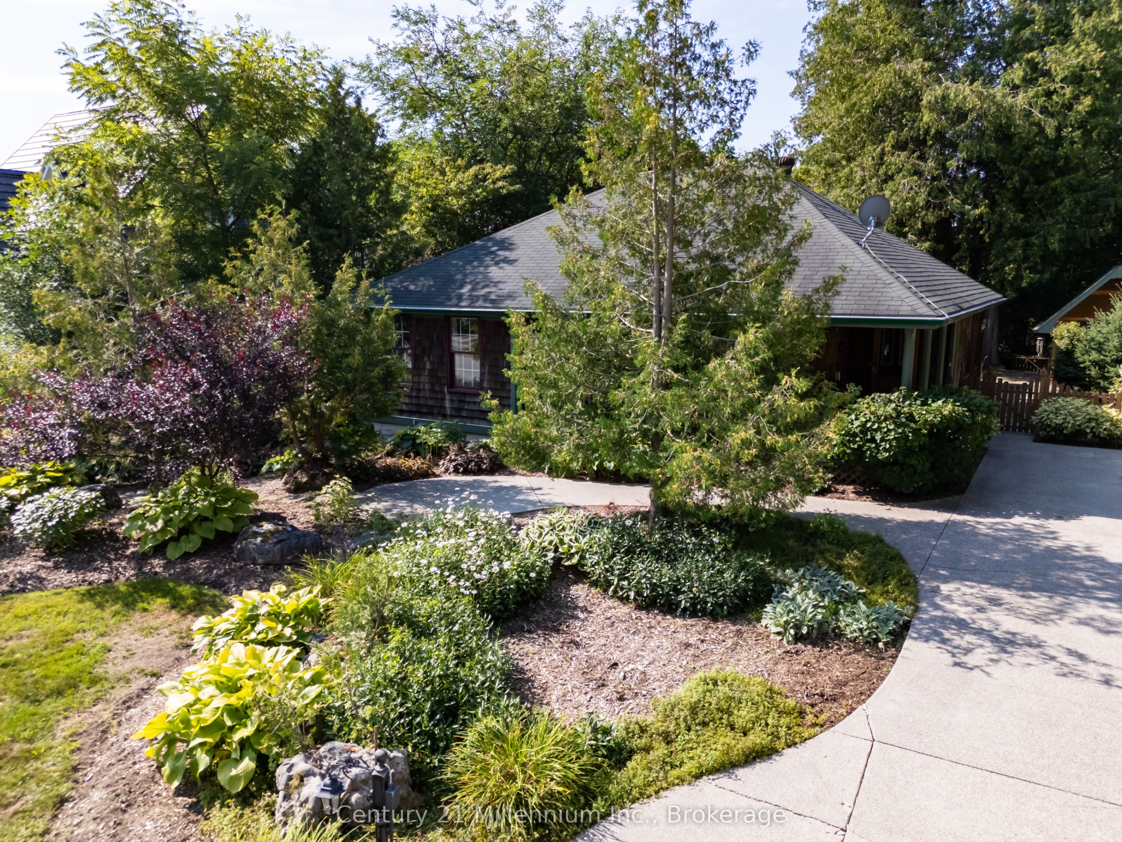 203 Summerhill Road, Saugeen Shores, ON N0H 2L0