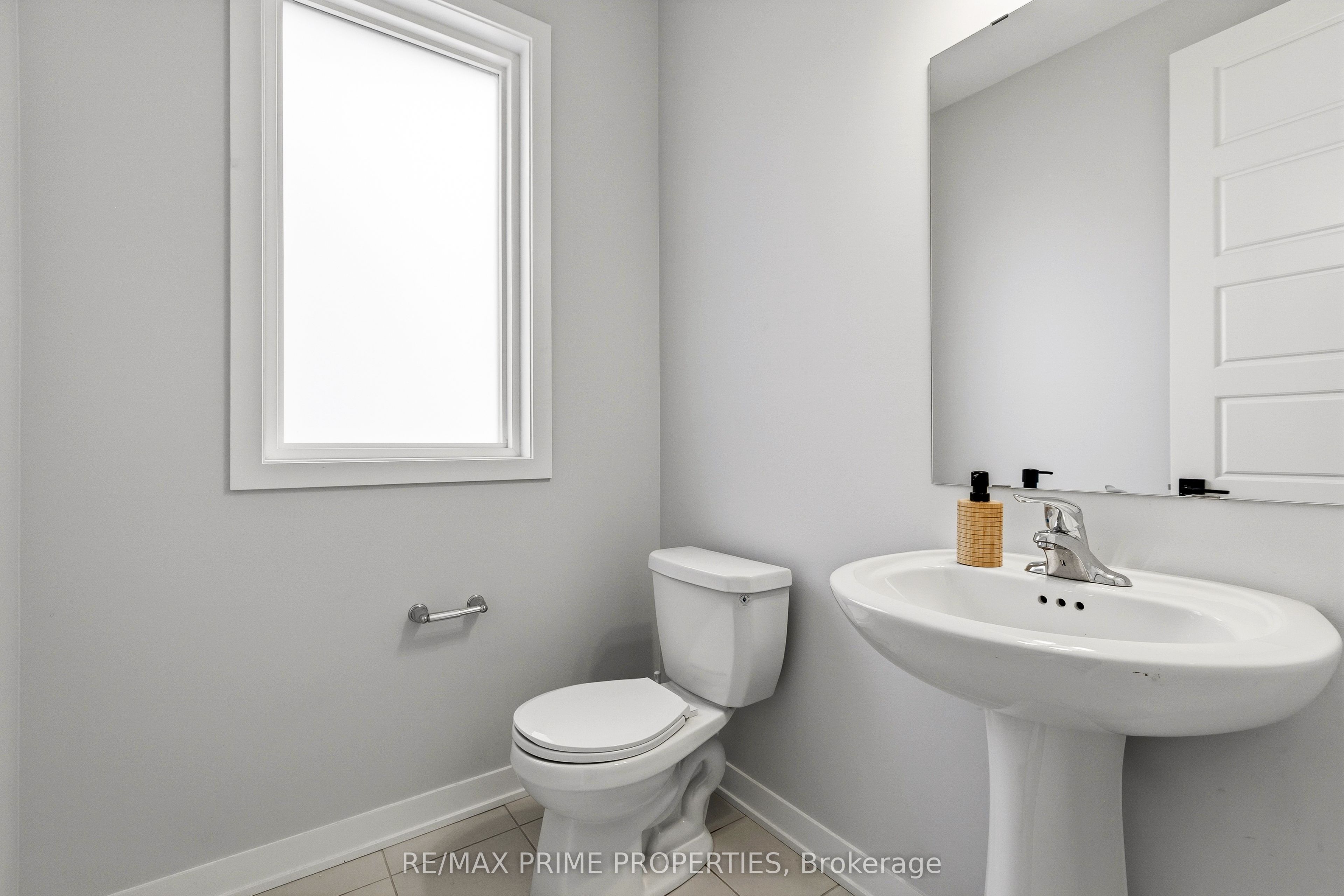 222 Douglas Hardie Street, North Grenville, ON K0G 1J0 photo 4