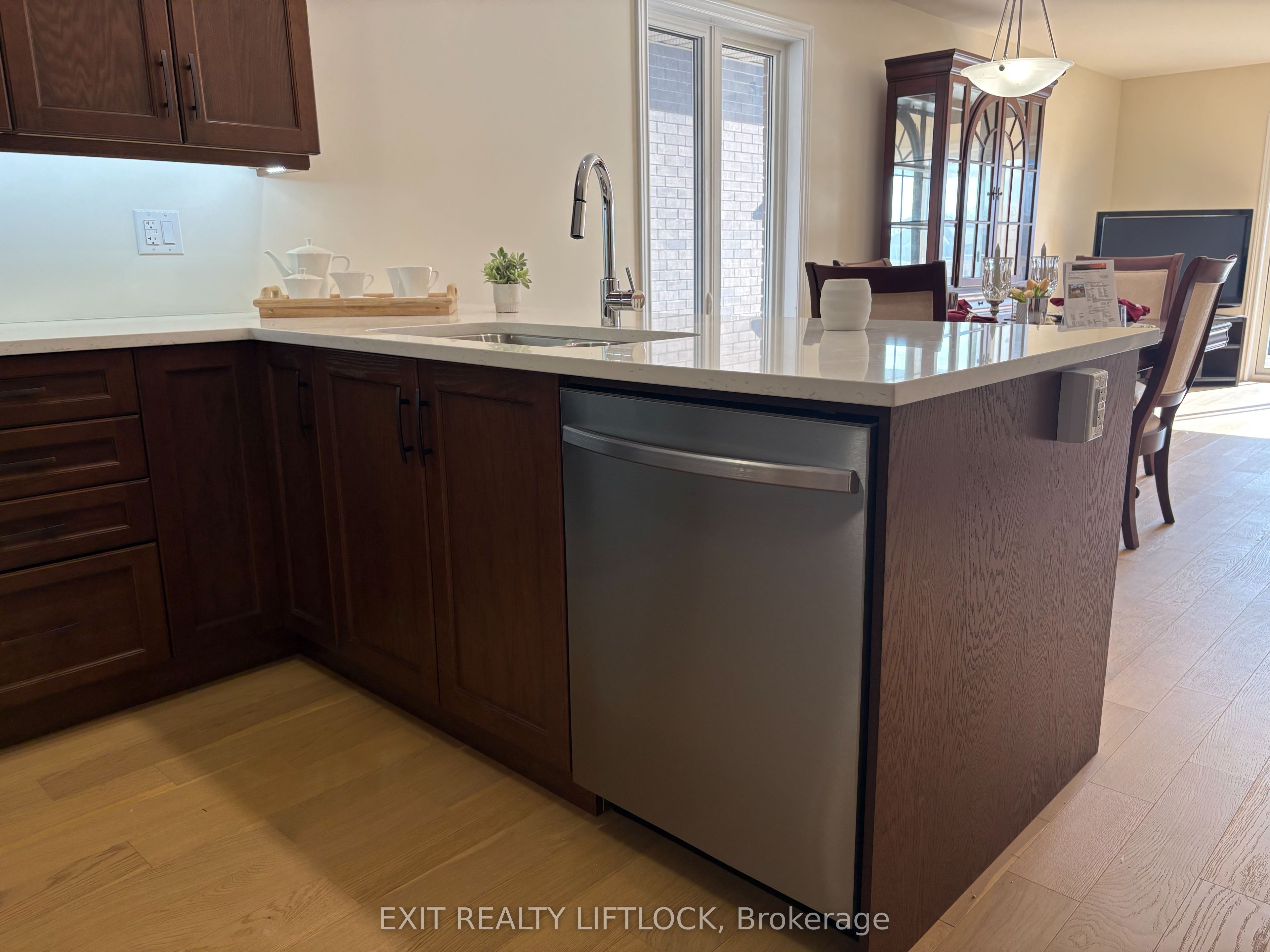 320 Mullighan Gardens, Peterborough, ON K9K 0H2 photo 5