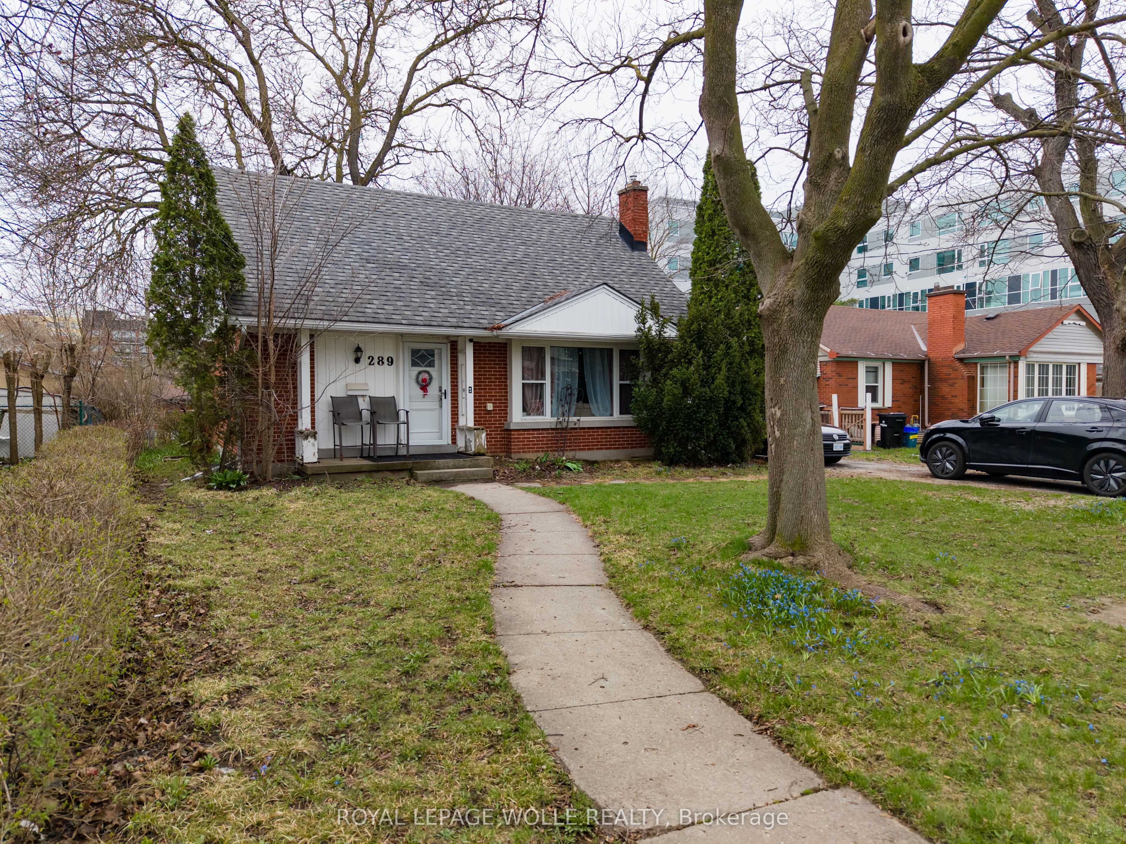 289 Albert Street, Waterloo, ON N2L 3T9 photo 4