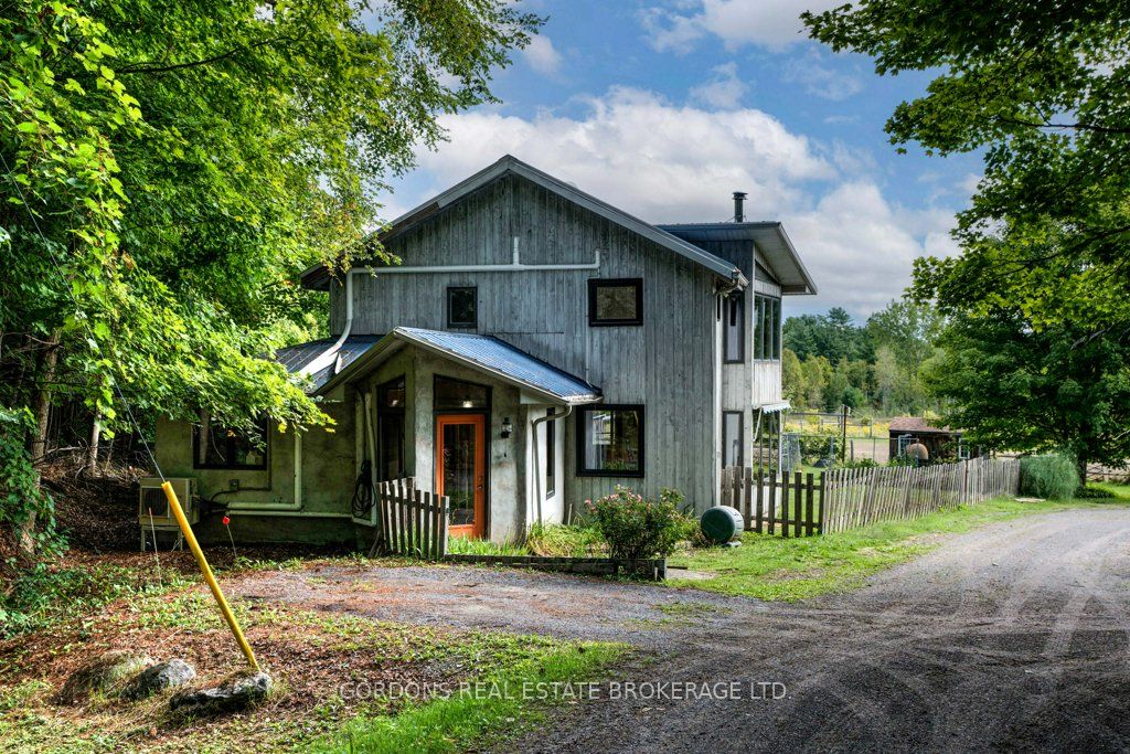 1084 Moon Road, Frontenac, ON K0H 1T0 photo 4