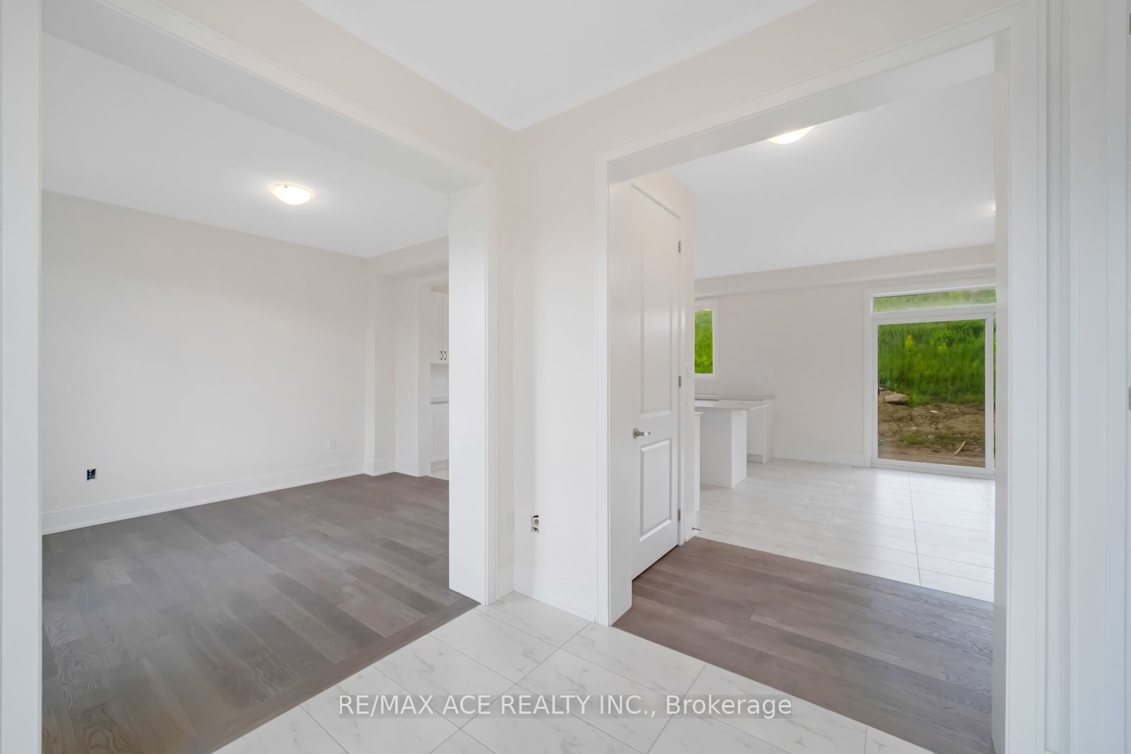 81 Golden Meadows Drive, Otonabee-South Monaghan, ON K9J 6Y3 photo 3