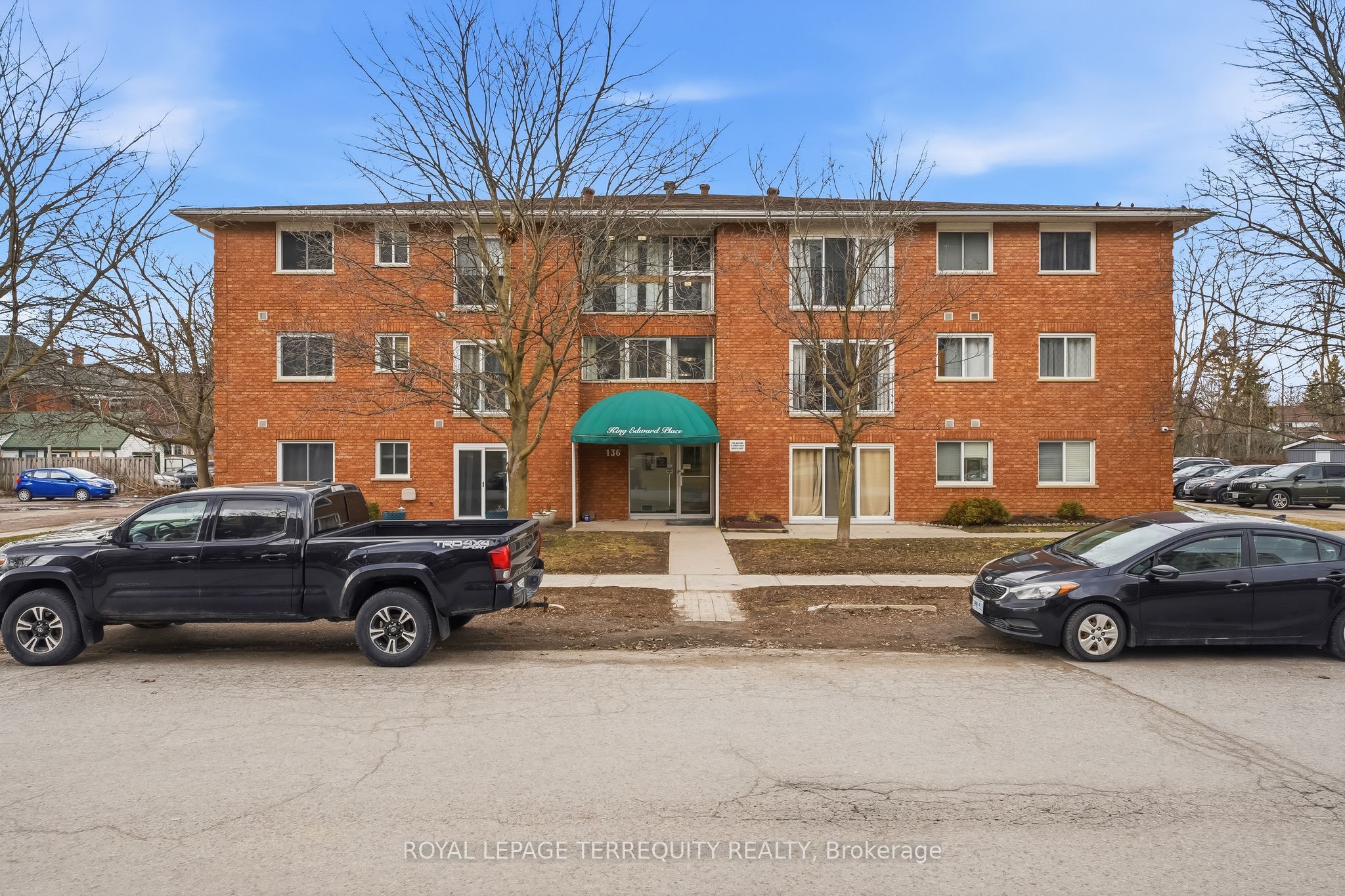 136 Ware Street N 307, Peterborough, ON K9J 2B8
