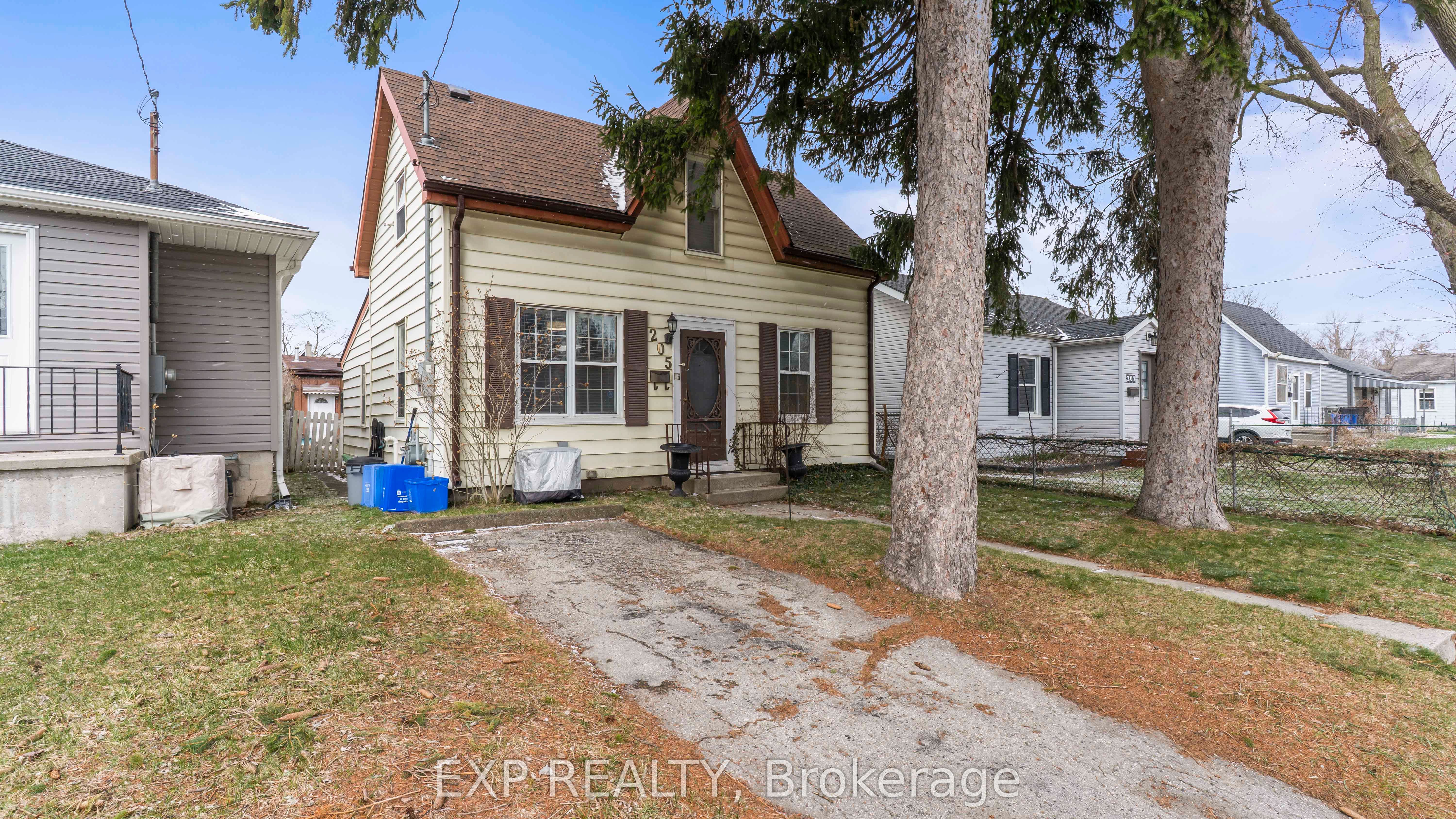 205 East Street, London East, ON N5Z 2S1