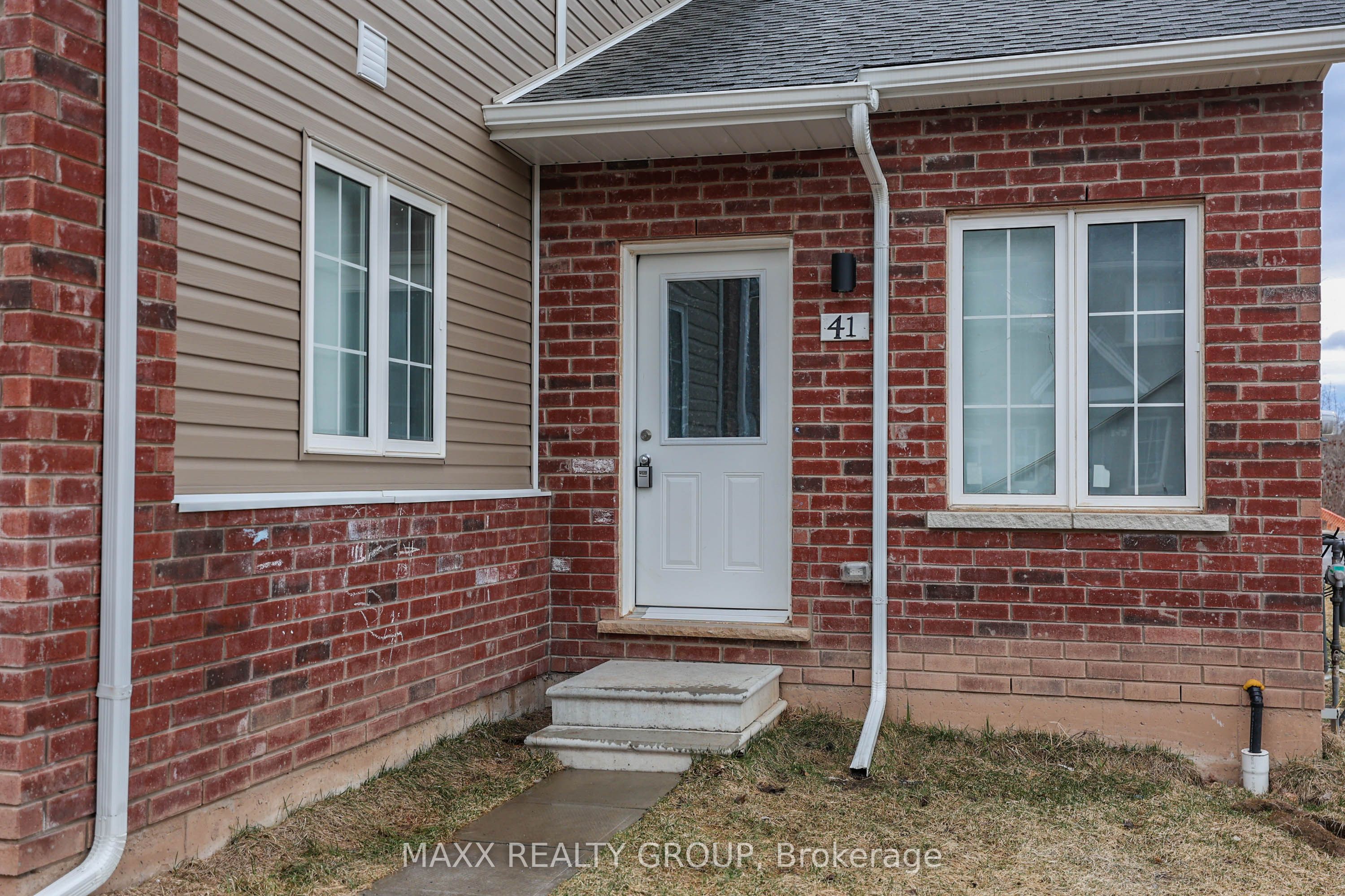 41 Waterleaf Trail 28, Welland, ON L3C 0H6 photo 5