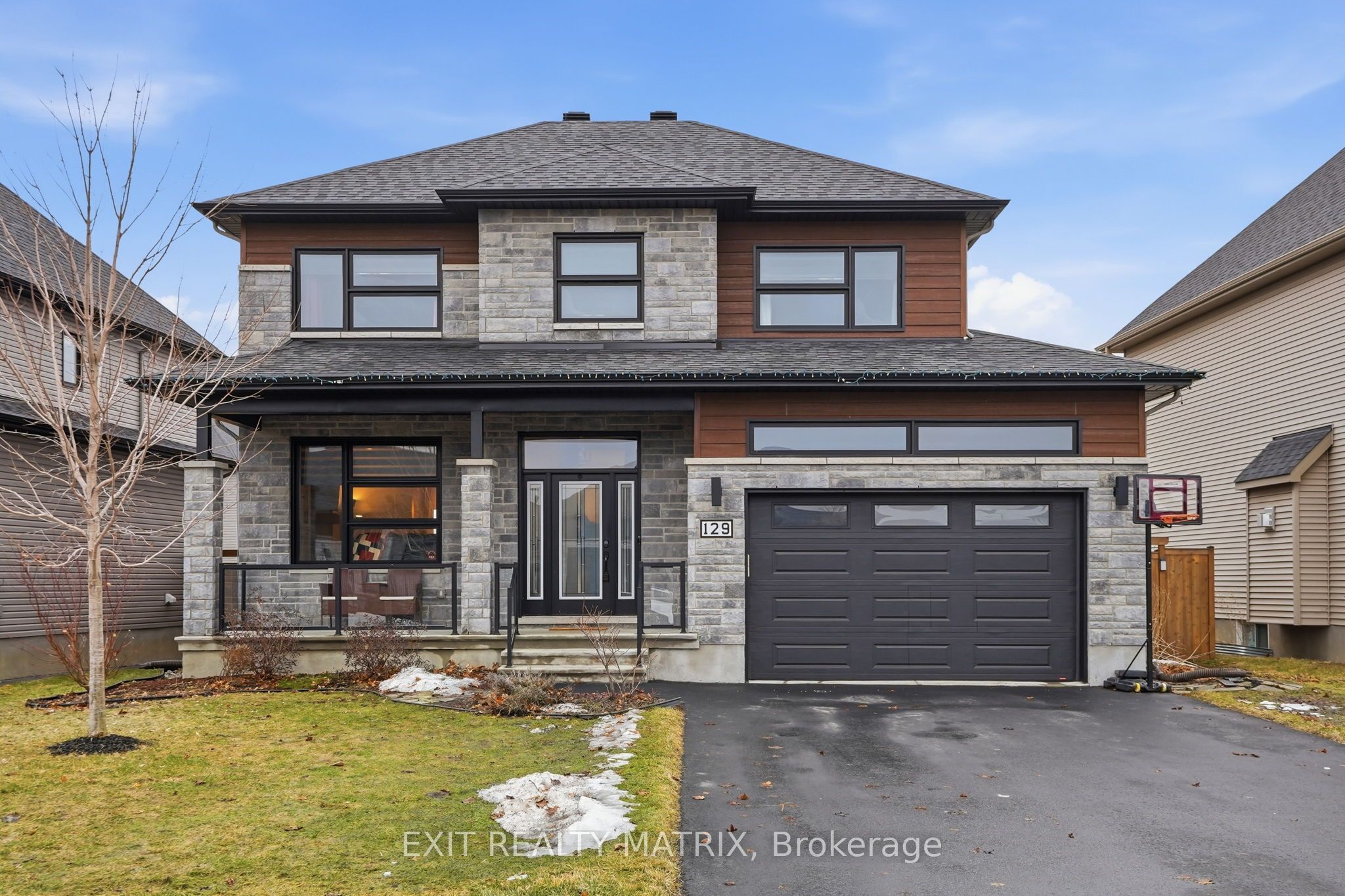 129 Lyon Street, Russell, ON K0A 1W0