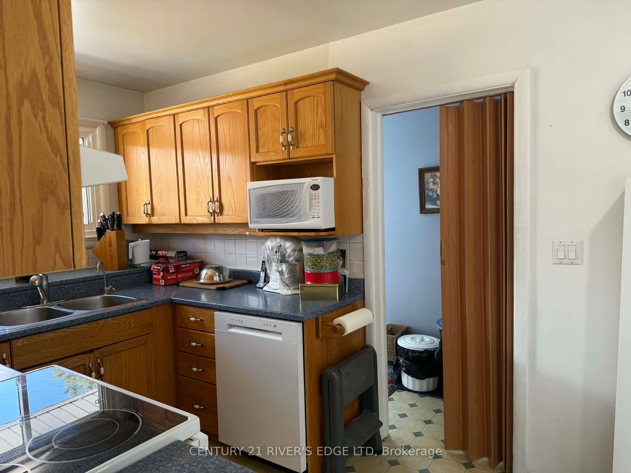 68 Aldershot Avenue, Brockville, ON K6V 2P8 photo 3