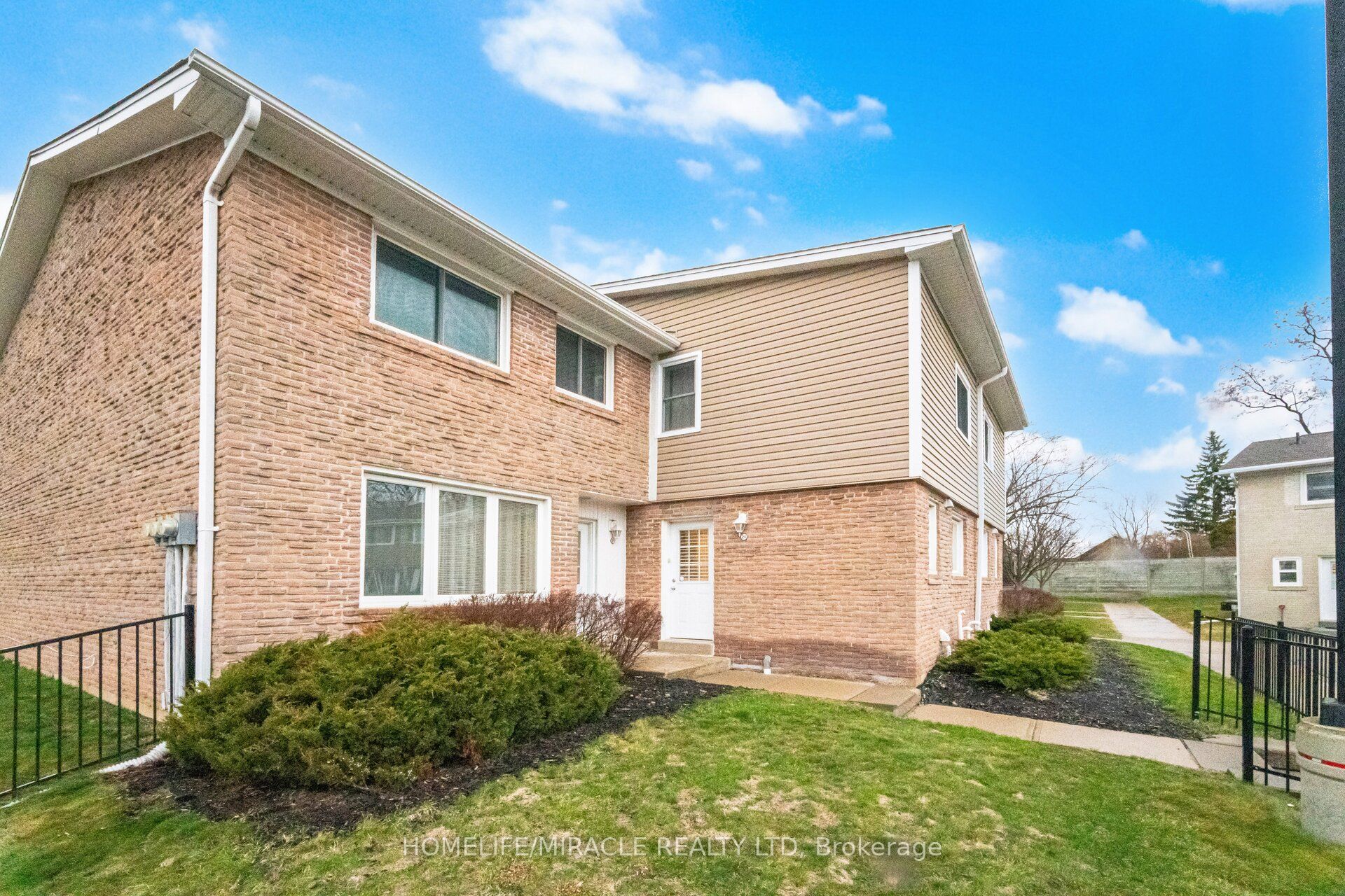 50 Westmount Road, Kitchener, ON N2M 1R5 photo 3