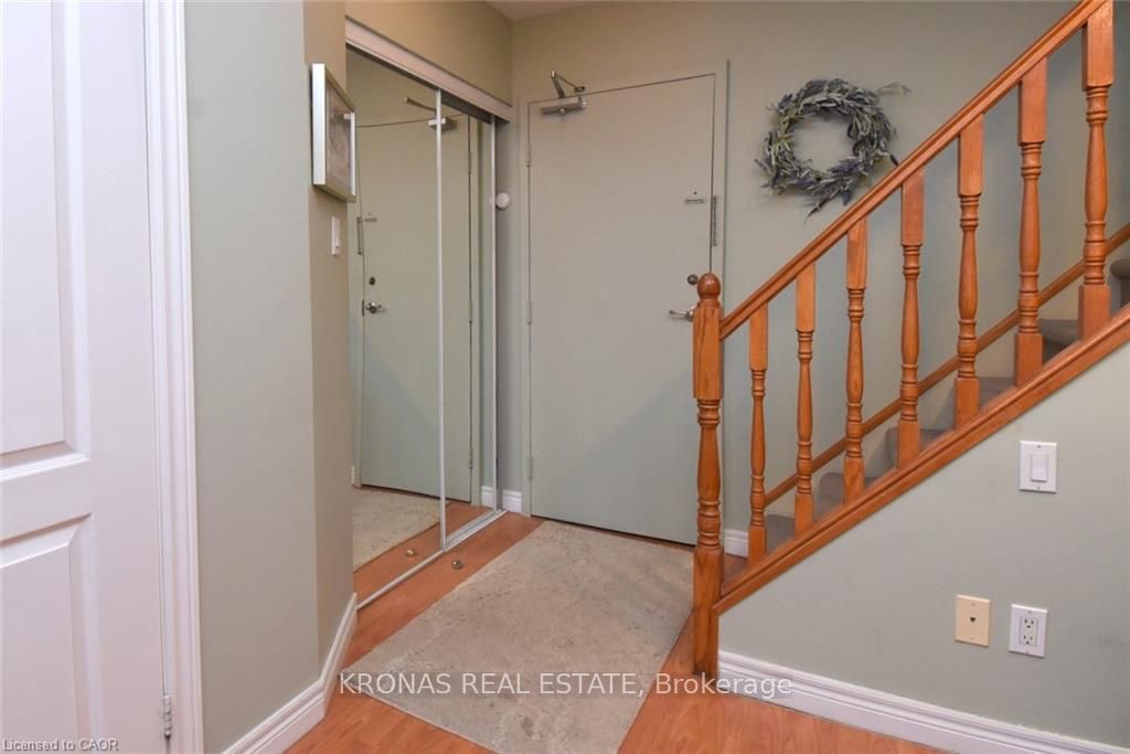 10 John Street 206, Hamilton, ON L9H 6J3 photo 5