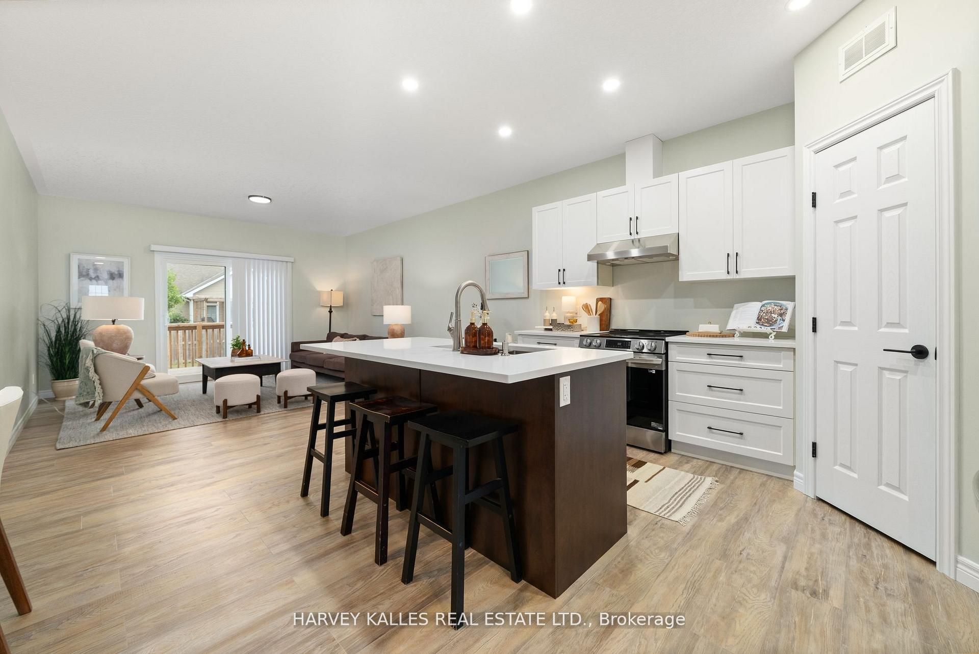 16 Dayton Court, Prince Edward County, ON K0K 2T0 photo 3