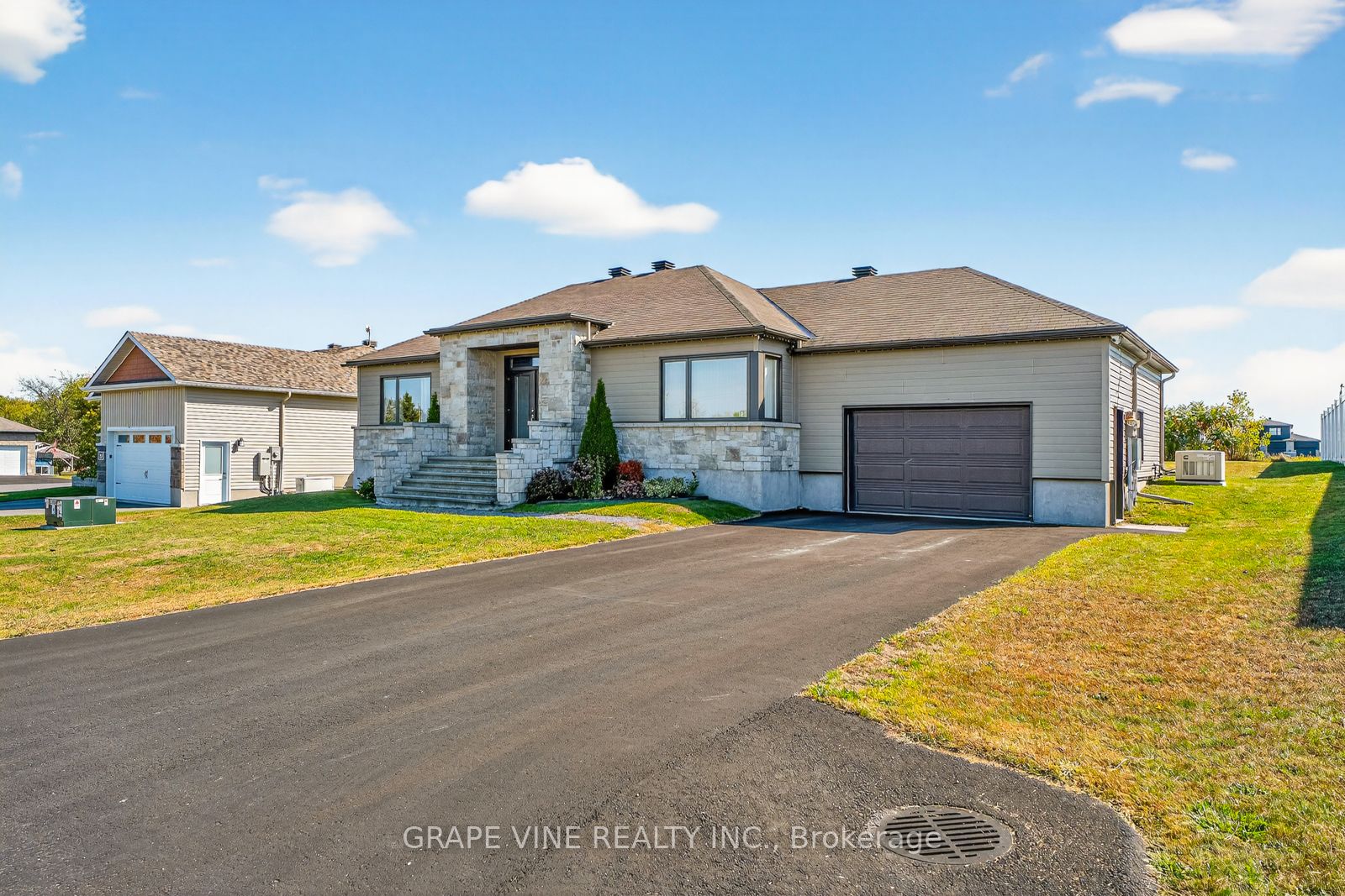 18 Calco Crescent, North Stormont, ON K0C 1W0 photo 2