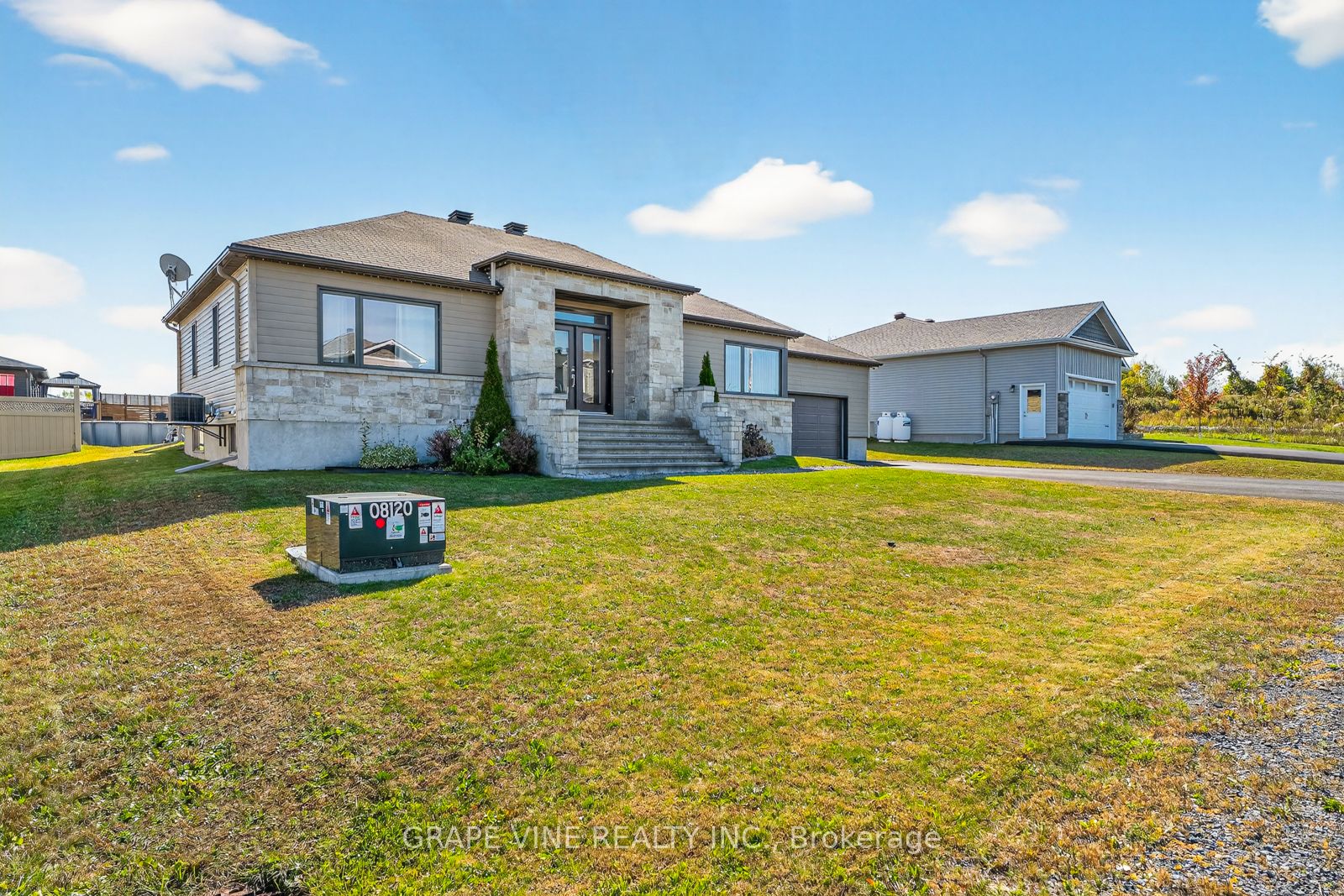 18 Calco Crescent, North Stormont, ON K0C 1W0 photo 3