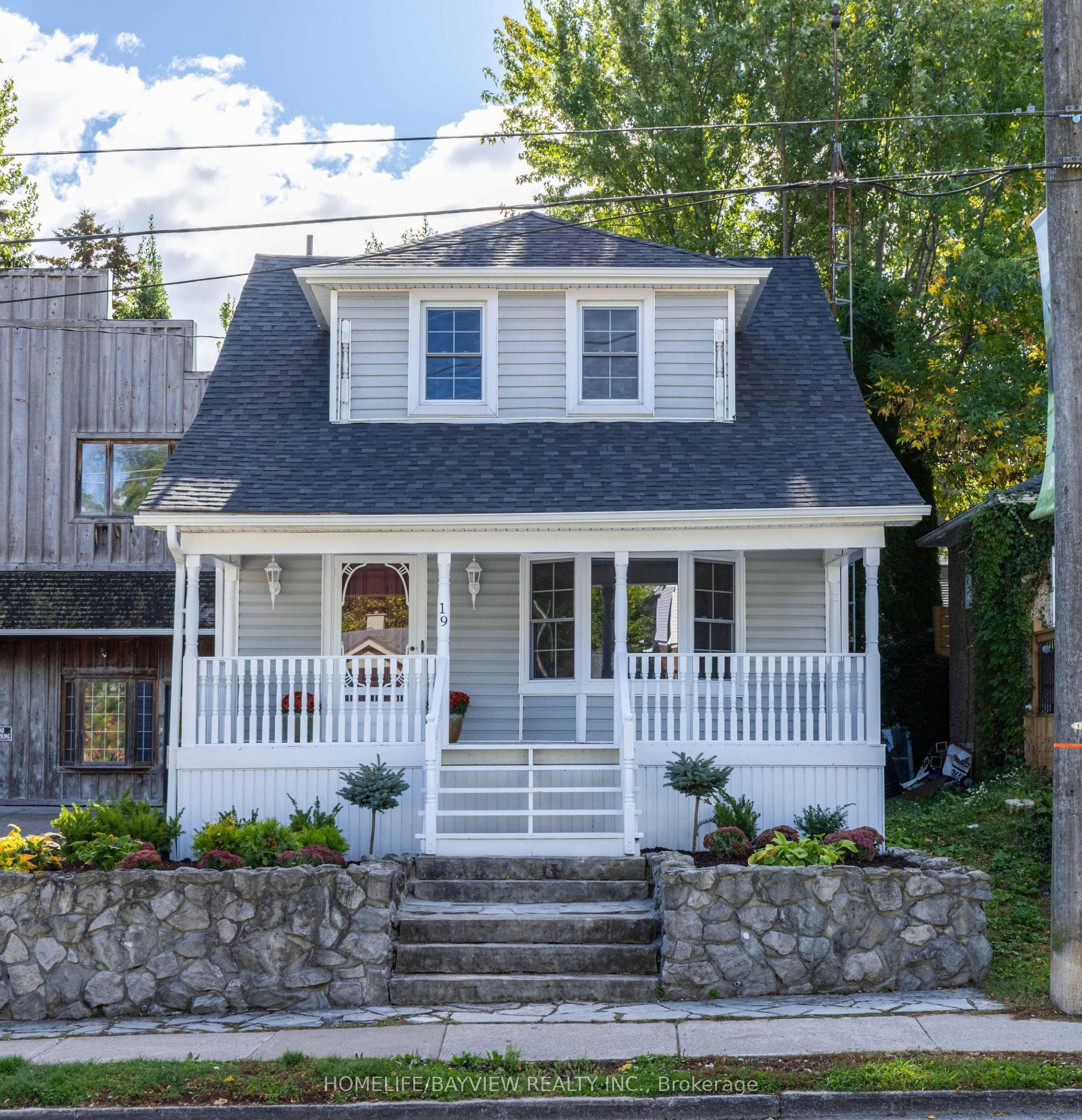 19 Main Street, St. Catharines, ON L2N 4T5 photo 2