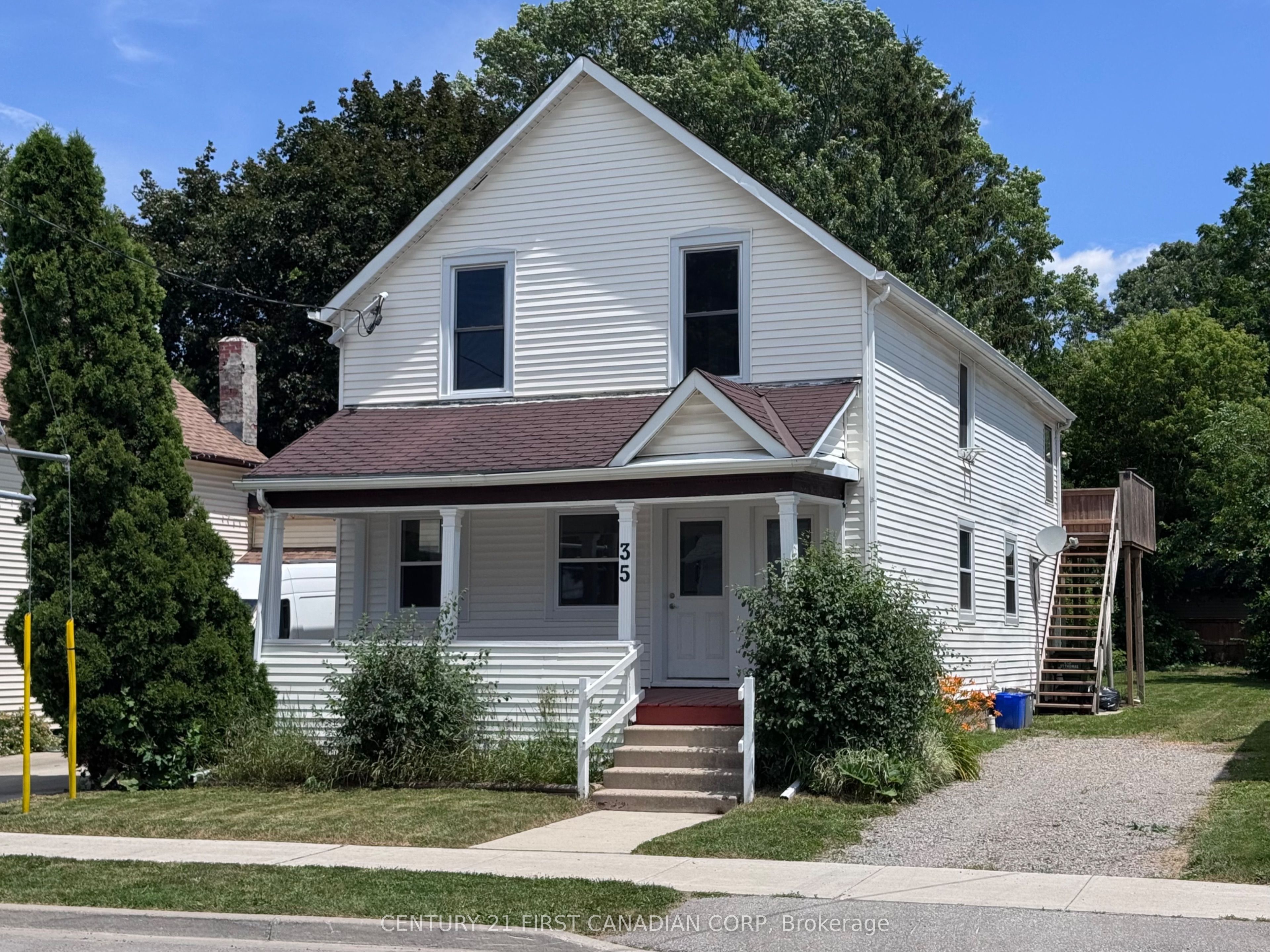 35 Inkerman Street Main, St. Thomas, ON N5P 3E9