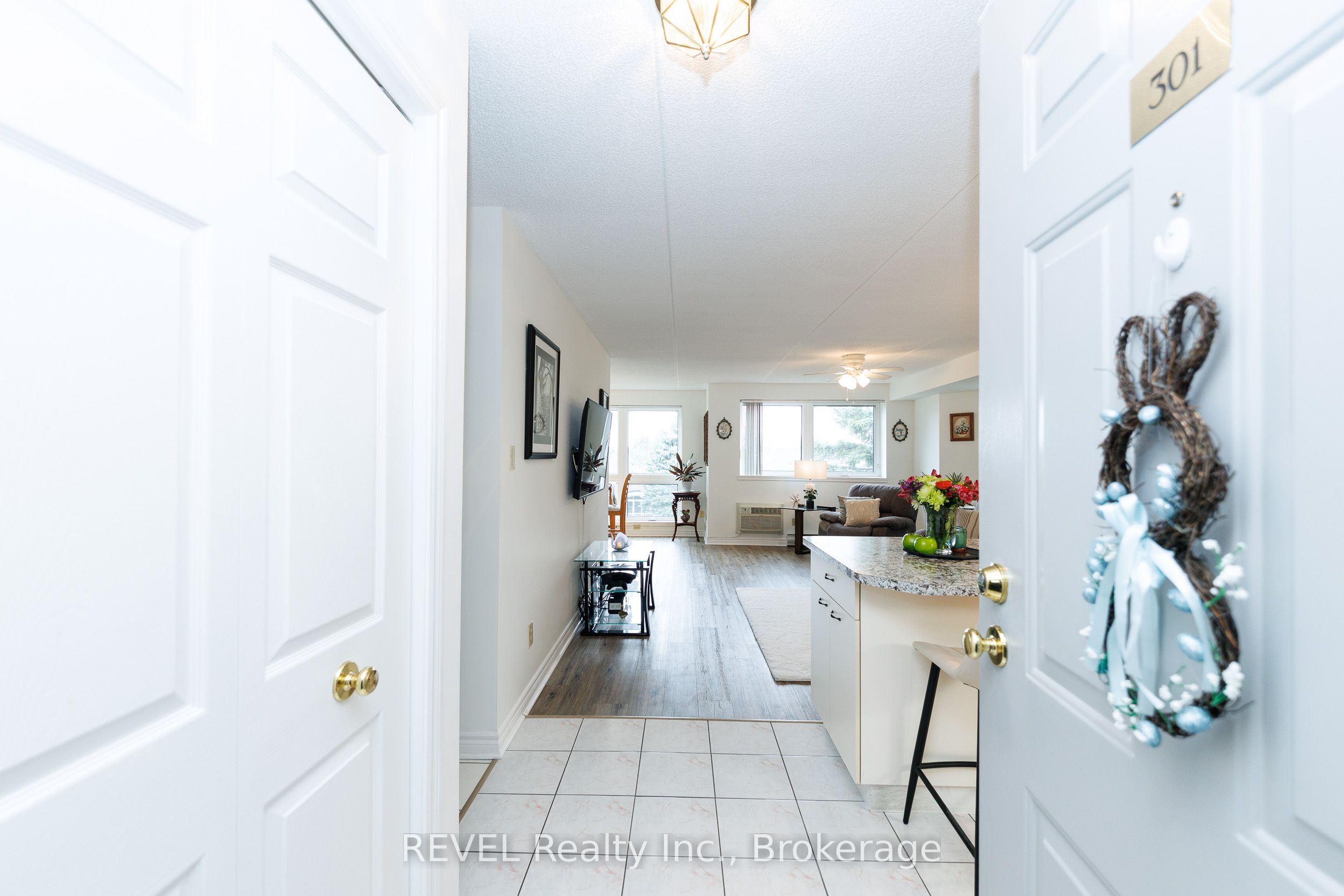 3364 Montrose Road 301, Niagara Falls, ON L2H 0J8 photo 4