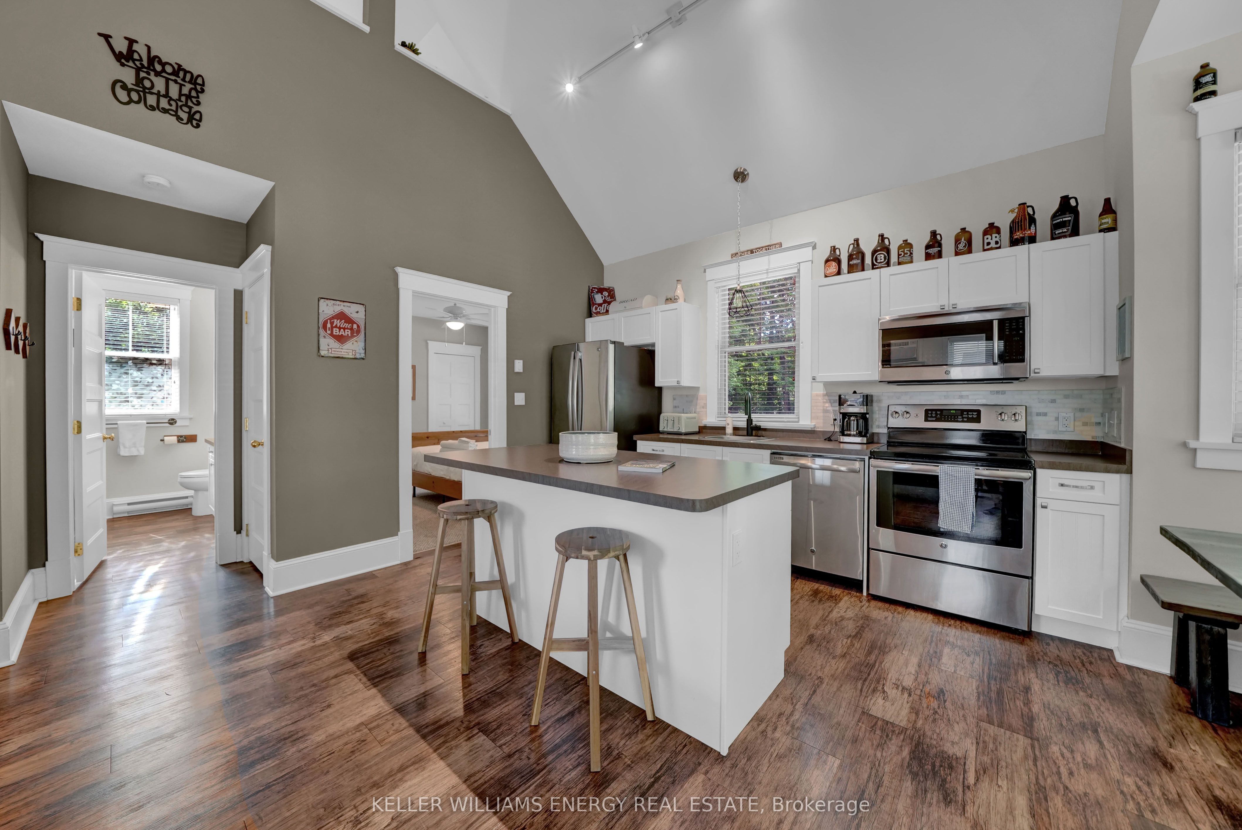 2 Pine Forest Lane, Prince Edward County, ON K0K 1P0 photo 4