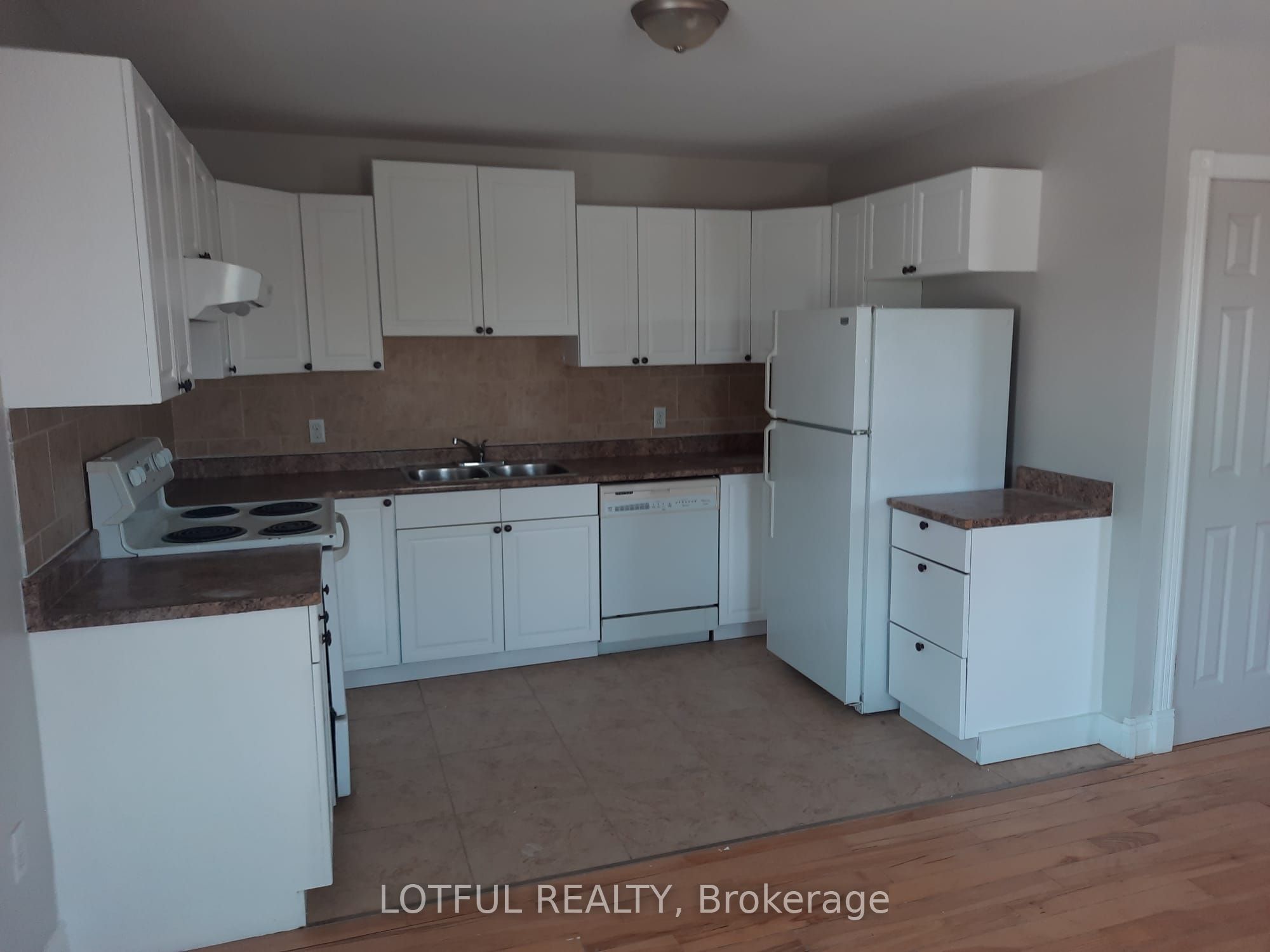 2084 Dundas Street 3, Edwardsburgh/Cardinal, ON K0E 1E0 photo 5