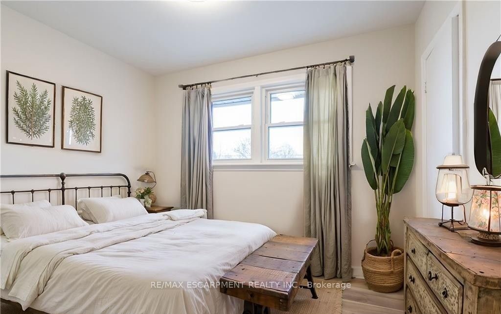 9 West 22nd Street 1, Hamilton, ON L9C 4N4 photo 5