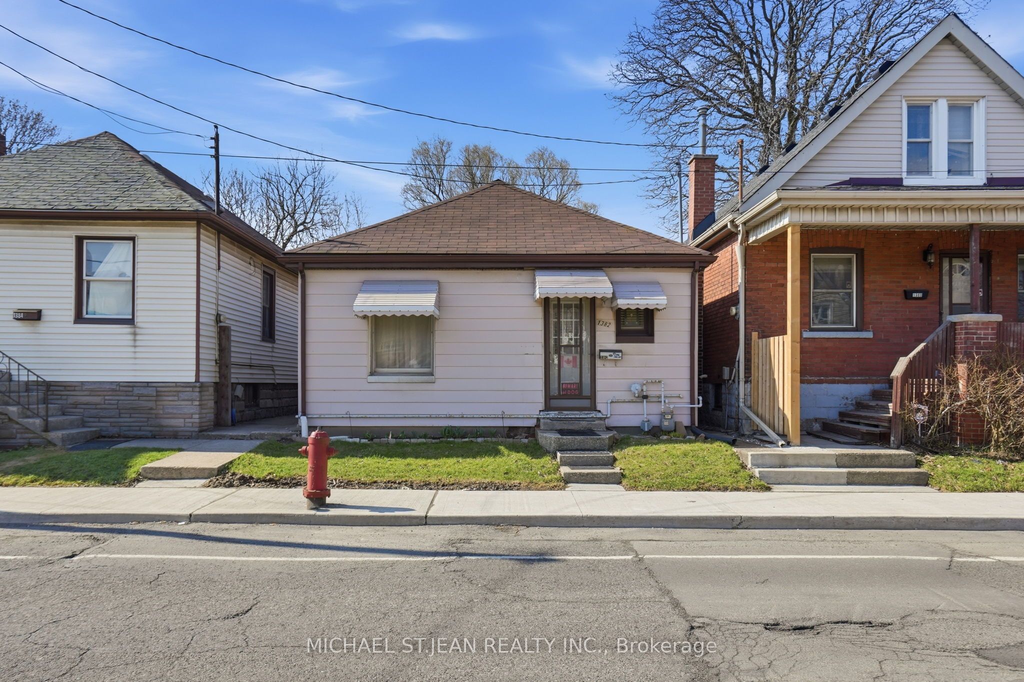 1382 Cannon Street E, Hamilton, ON L8H 1W1